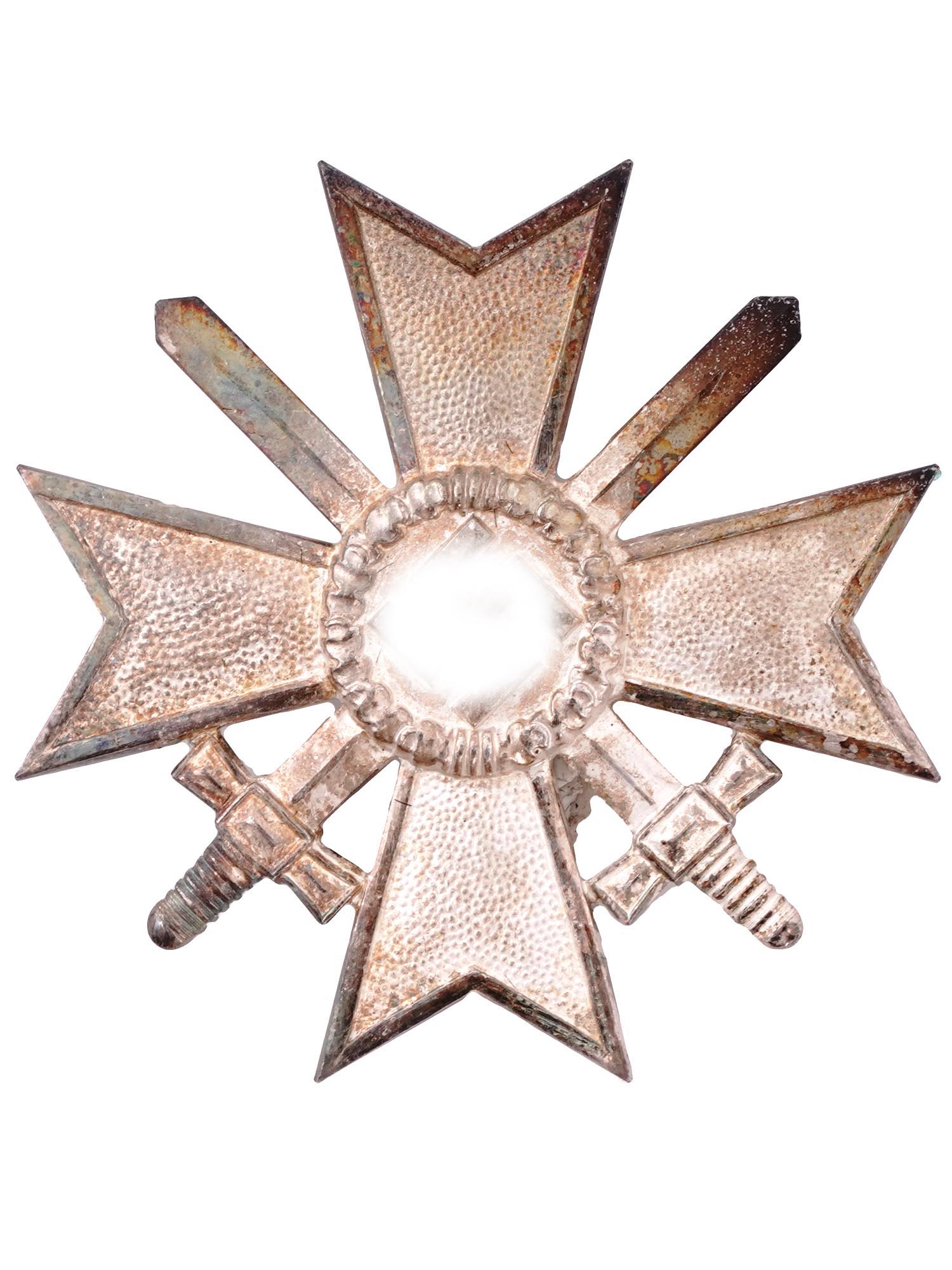 A GERMAN WAR MERIT CROSS FIRST CLASS WITH SWORDS (KRIEGSVERDIENSTKREUZ I. KLASSE MIT SCHWERTERN)