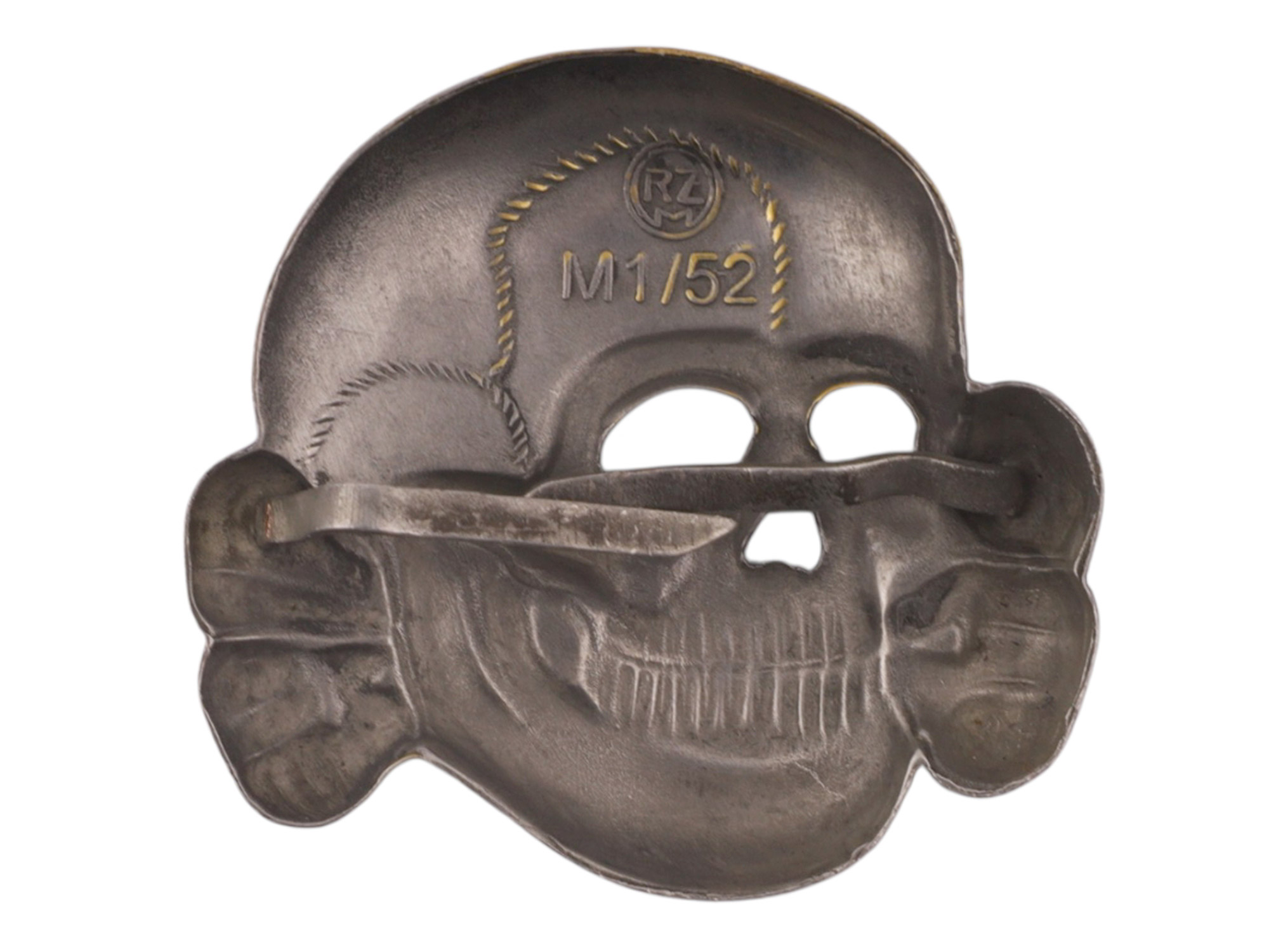 A WW2 SS TOTENKOPF CAP SKULL BADGE, M1/52 MARKED