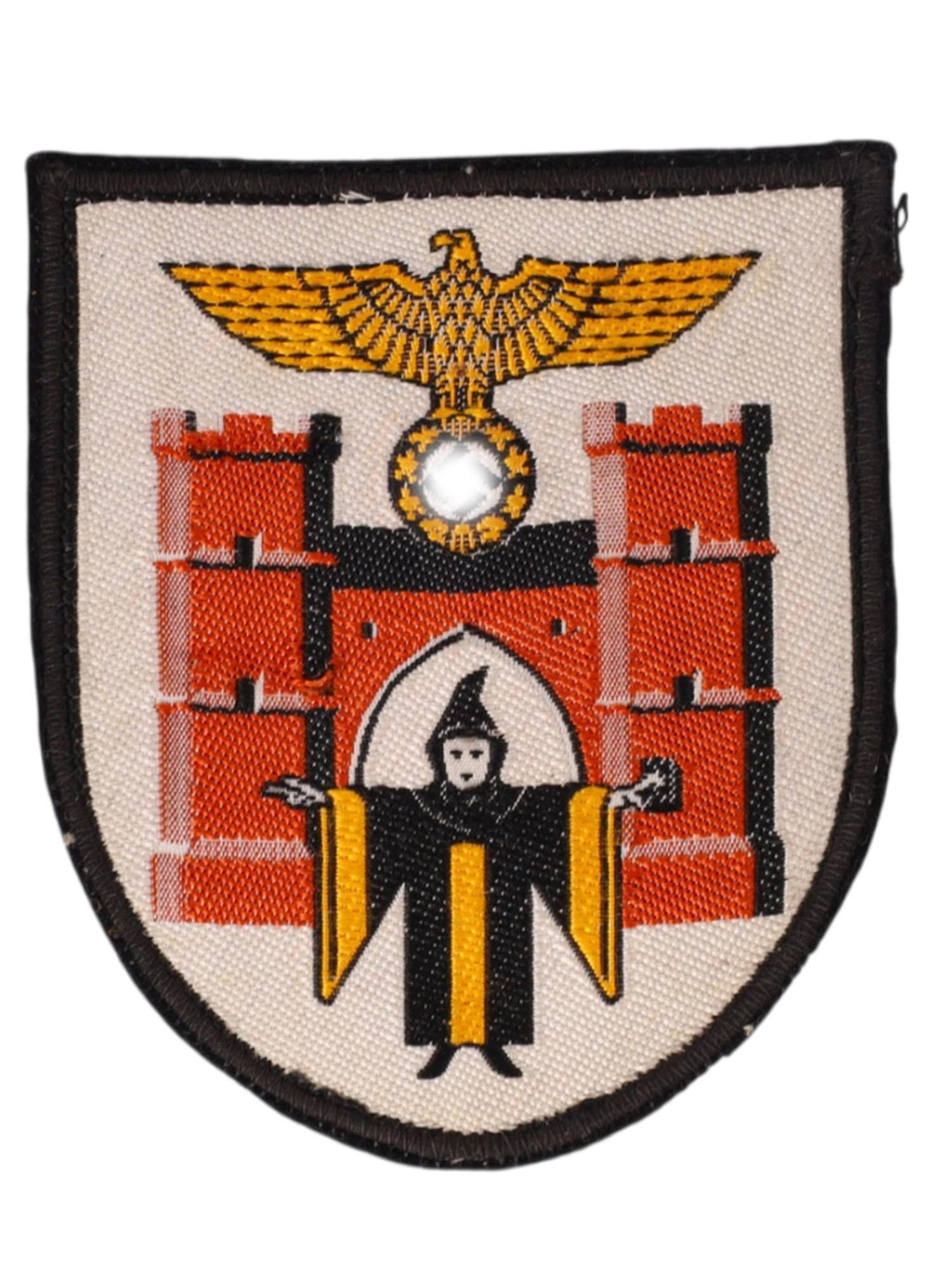 A WW2 GERMAN MUNICH COAT OF ARMS SLEEVE PATCH, C. 1936-1945