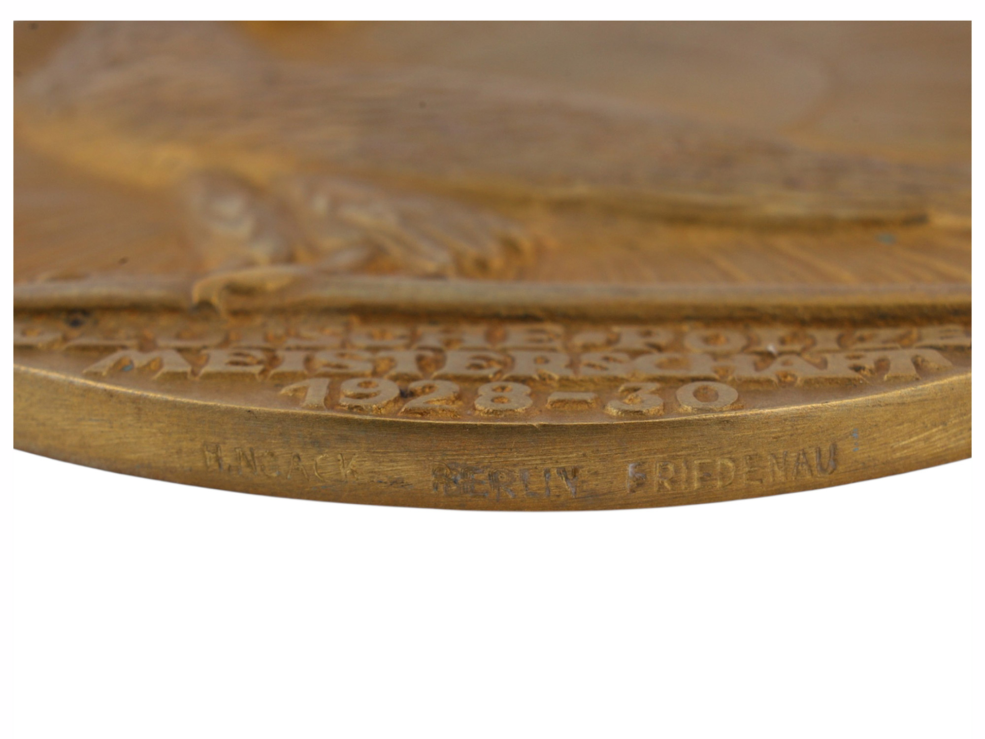 A CASED GERMAN NATIONAL POLICE CHAMPIONSHIP COMMEMORATIVE MEDAL, 1928–1930