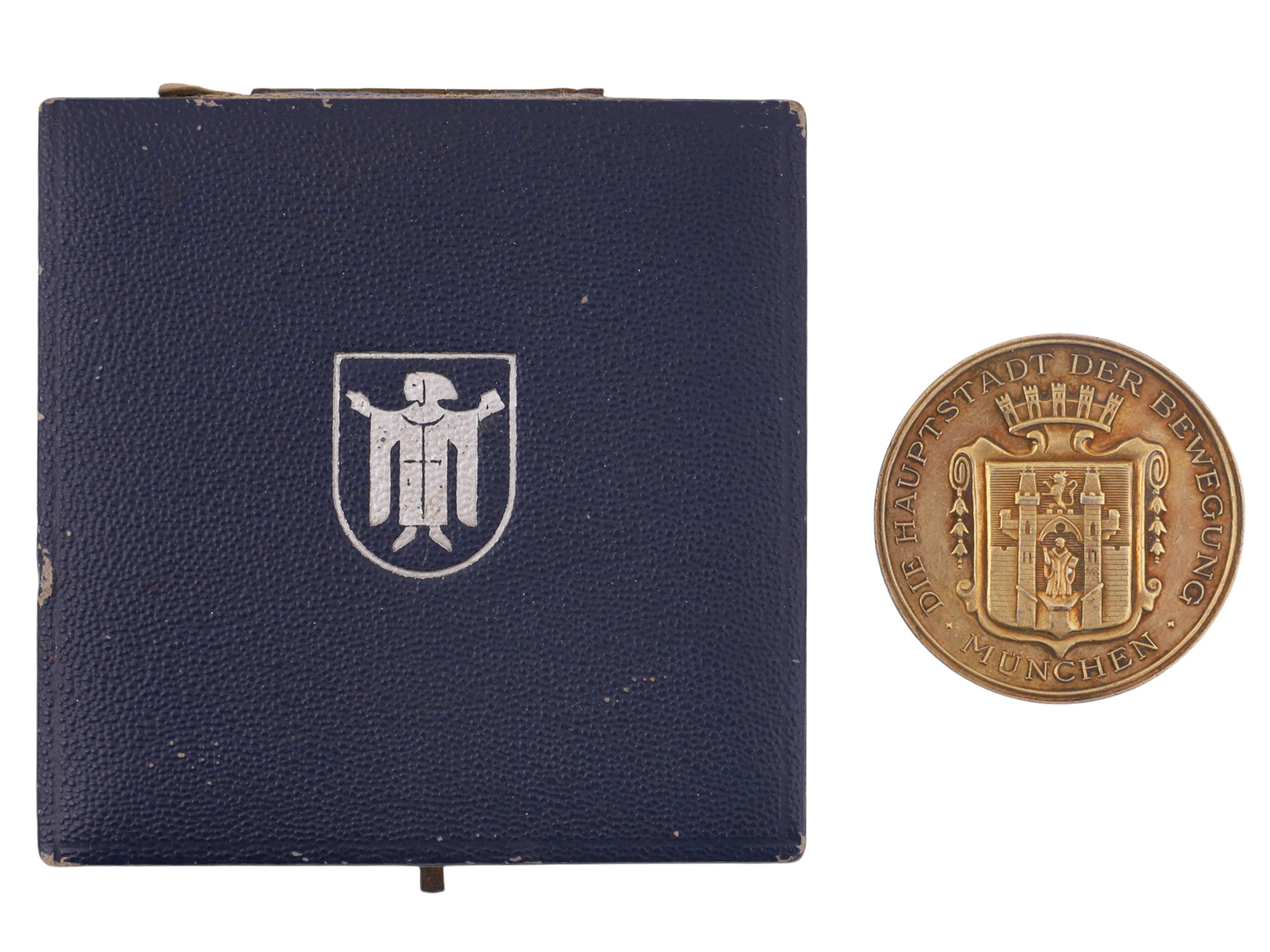 A CASED MUNICH MUNICIPAL LONG SERVICE MEDAL (DIE HAUPTSTADT DER BEWEGUNG MÜNCHEN), GERMANY