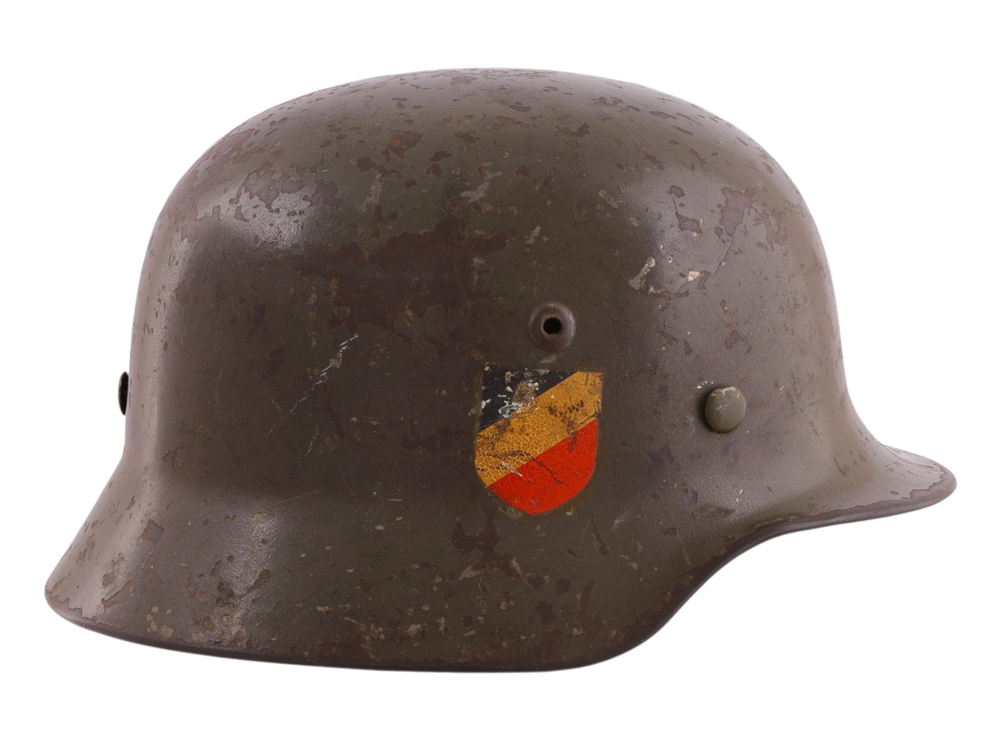 A GERMAN M40 DOUBLE-DECAL HEER STEEL HELMET, WORLD WAR II