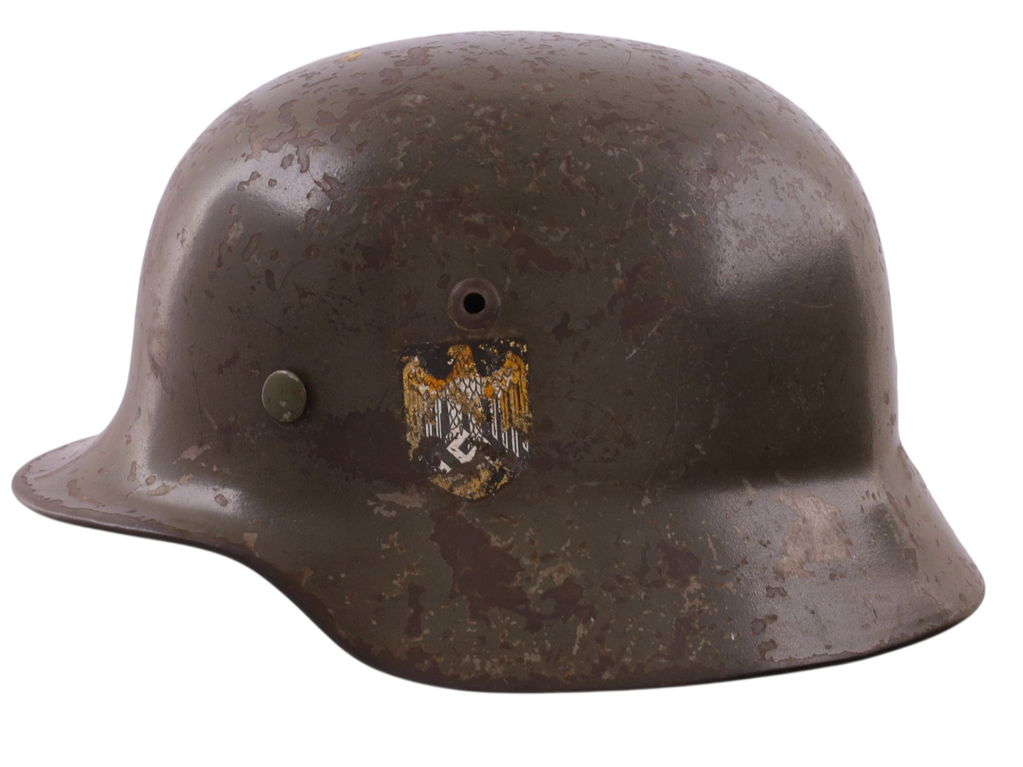A GERMAN M40 DOUBLE-DECAL HEER STEEL HELMET, WORLD WAR II