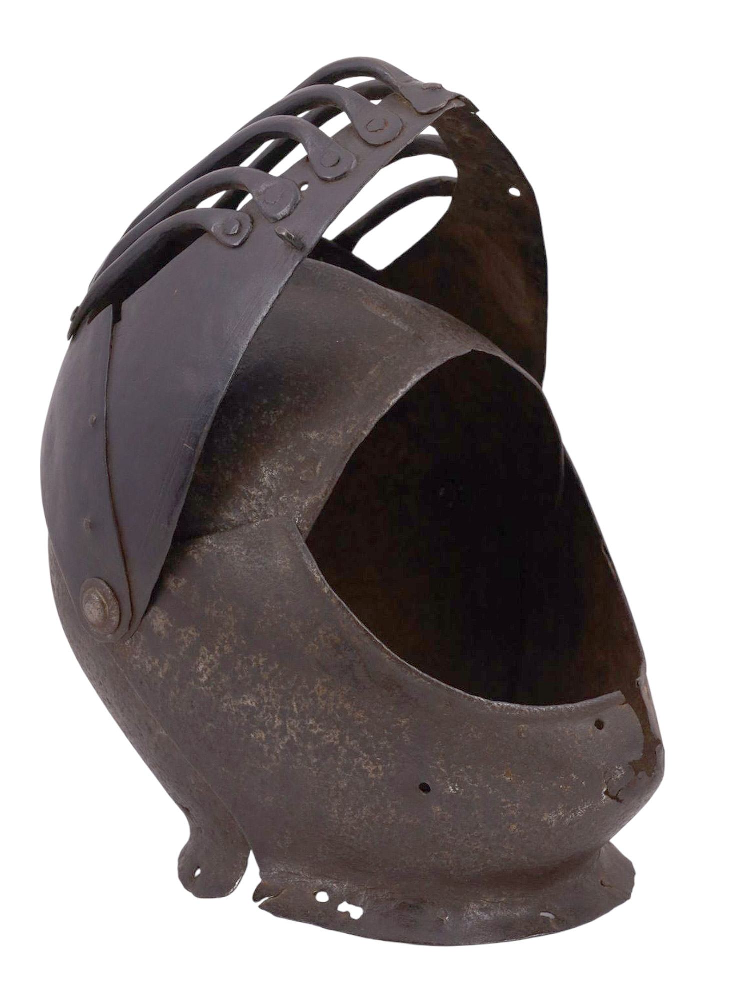 AN ITALIAN GIOCO DEL PONTE CLOSED HELMET, PISA, 17TH CENTURY