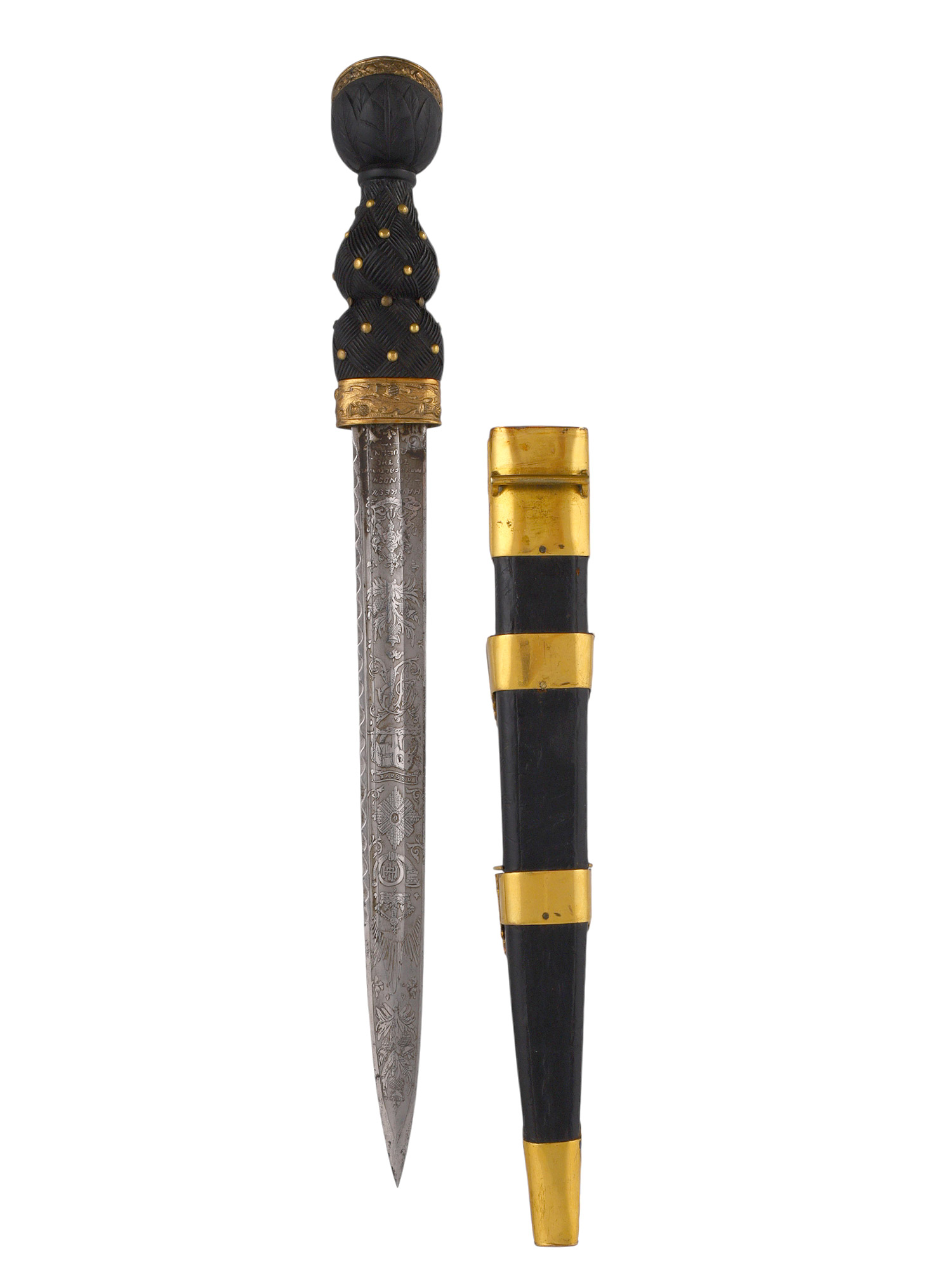 A SCOTTISH REGIMENTAL DRESS DIRK WITH COMPANION KNIFE AND FORK BY HAWKES & CO., LONDON, LATE 19TH CENTURY