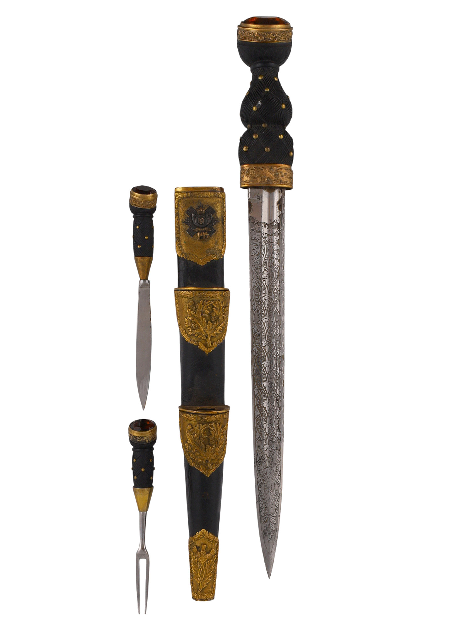 A SCOTTISH REGIMENTAL DRESS DIRK WITH COMPANION KNIFE AND FORK BY HAWKES & CO., LONDON, LATE 19TH CENTURY