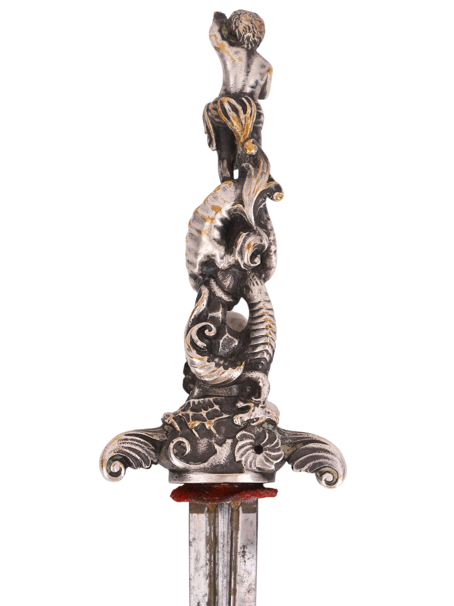 A EUROPEAN ROMANTIC DAGGER WITH SCULPTURAL HILT, 19TH CENTURY