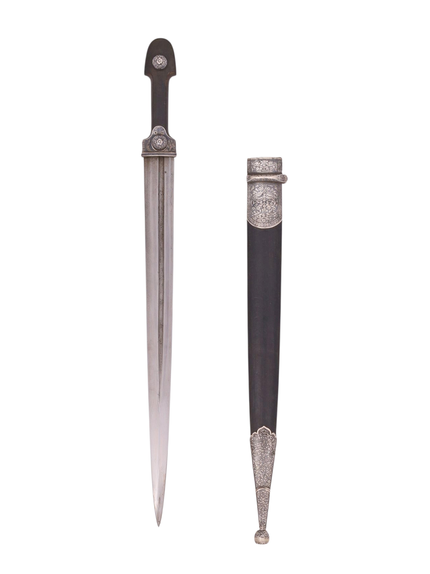 A CAUCASIAN DAGESTAN KINDJAL DAGGER WITH SILVER AND NIELLO MOUNTS