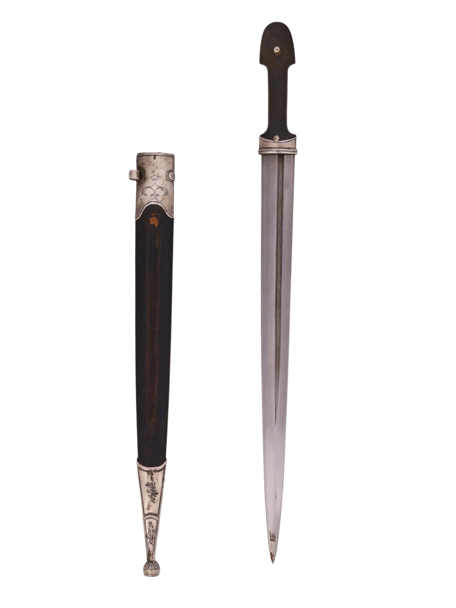 A CAUCASIAN DAGESTAN KINDJAL DAGGER WITH SILVER AND NIELLO MOUNTS
