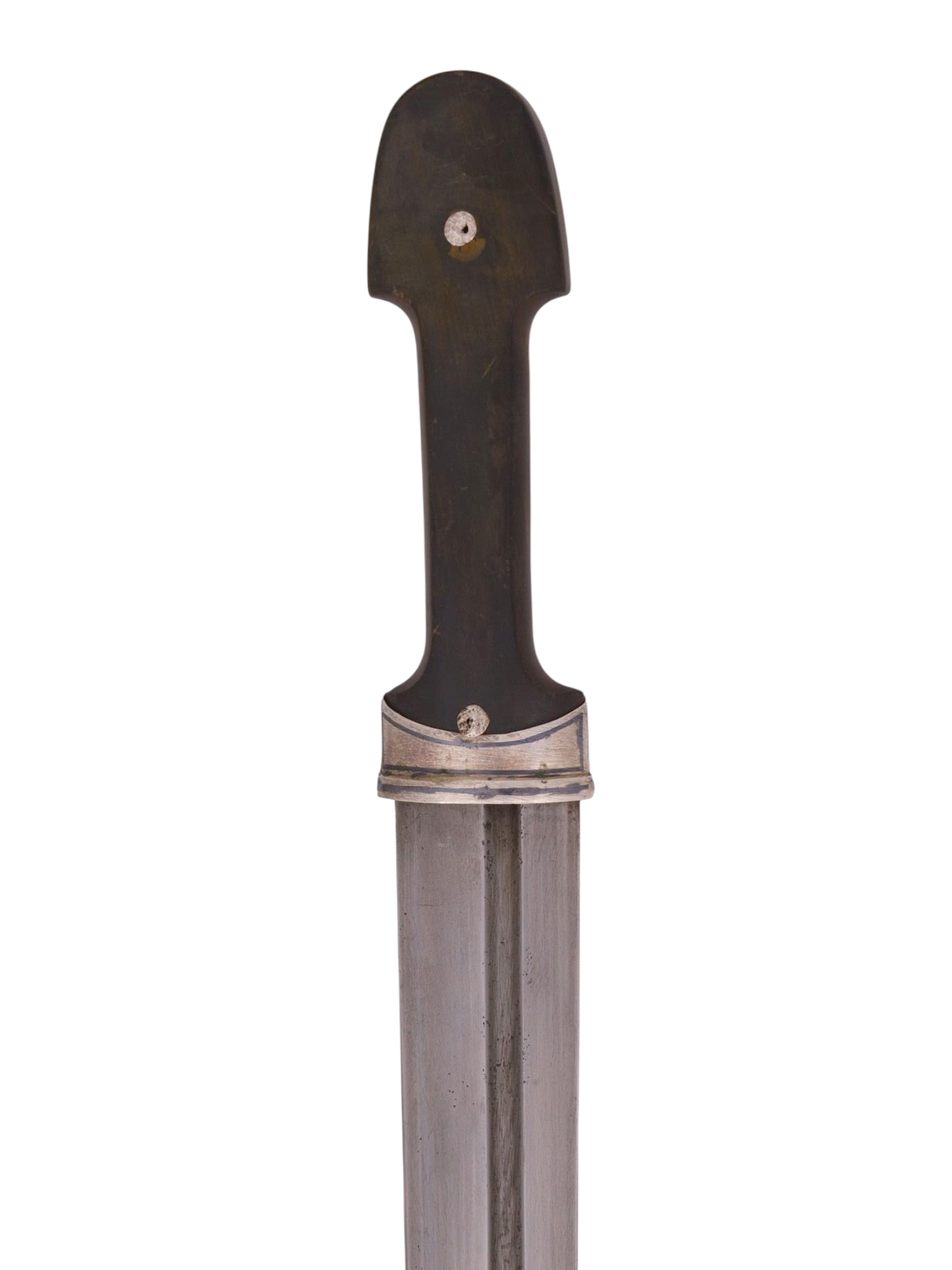 A CAUCASIAN DAGESTAN KINDJAL DAGGER WITH SILVER AND NIELLO MOUNTS