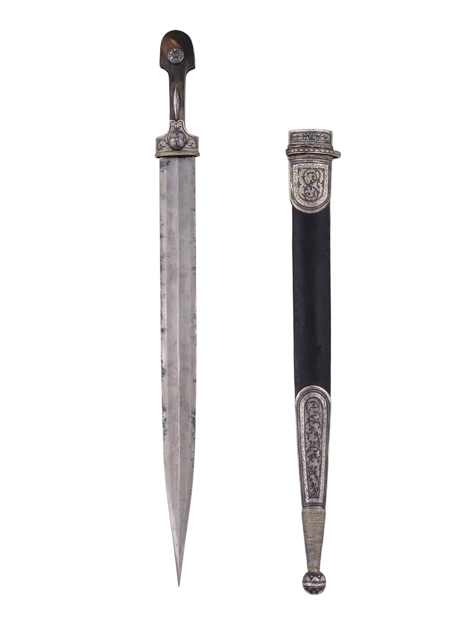 A CAUCASIAN SILVER MOUNTED KINDJAL DAGGER, 19TH/20TH CEN.