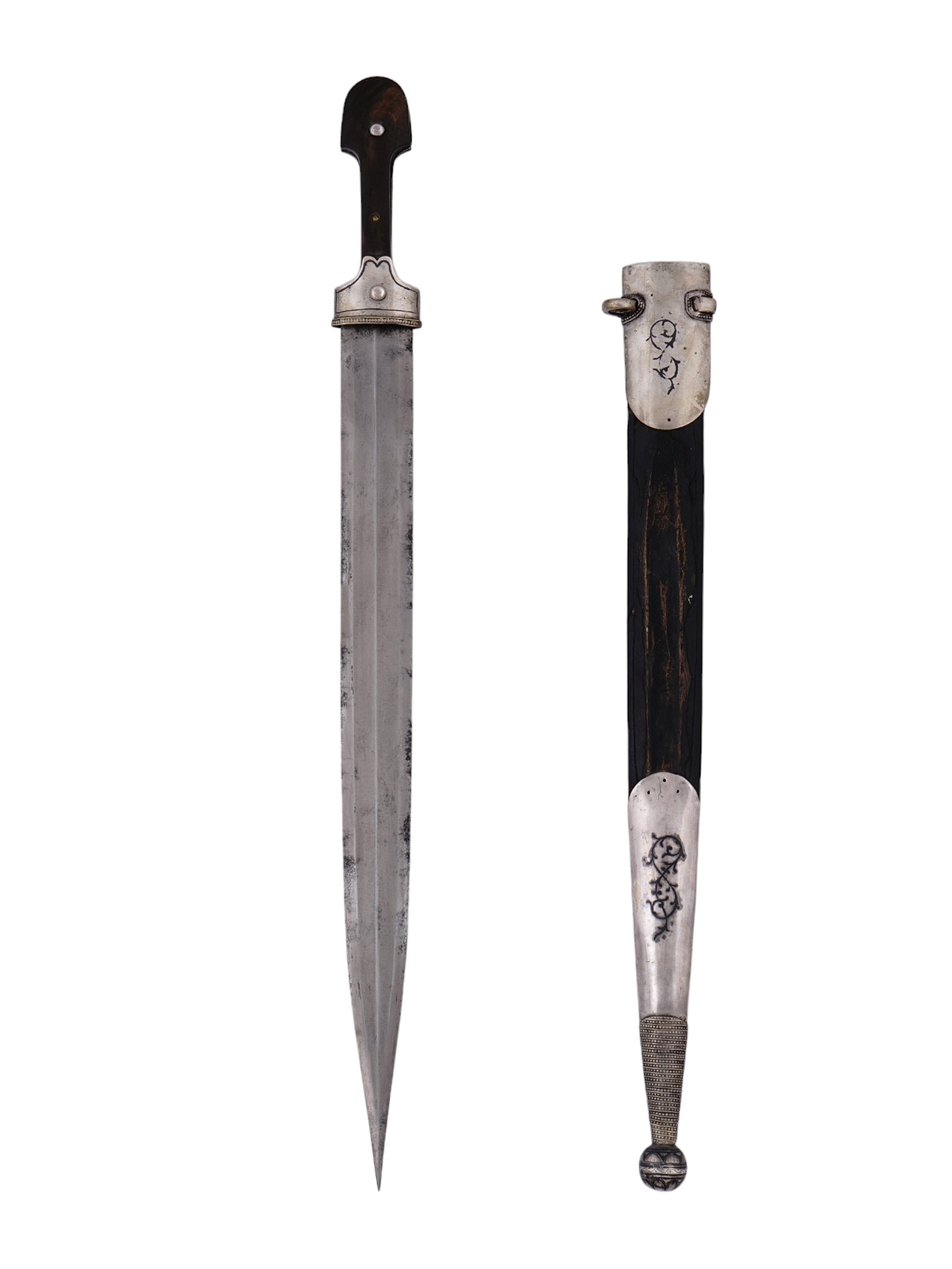 A CAUCASIAN SILVER MOUNTED KINDJAL DAGGER, 19TH/20TH CEN.