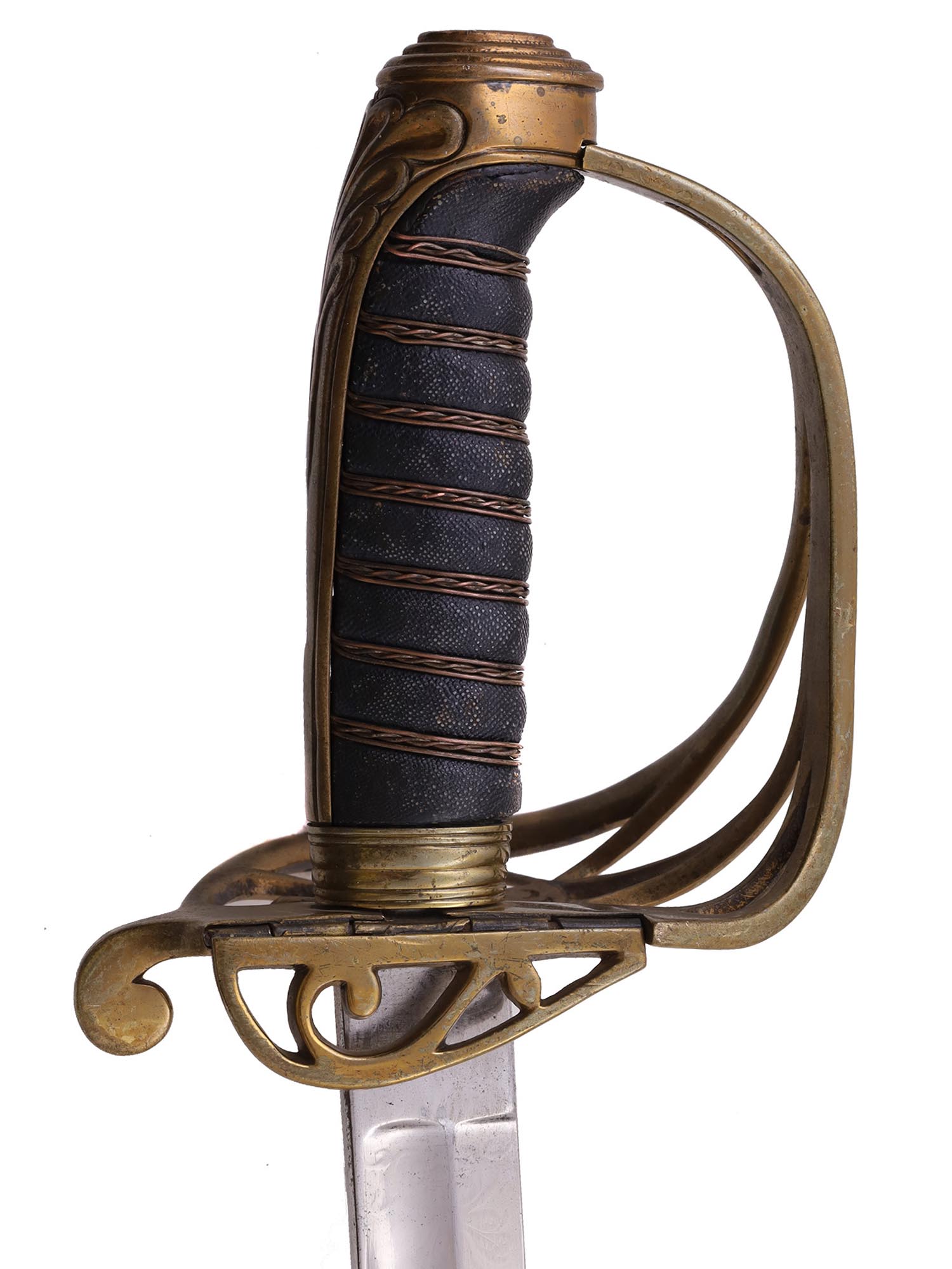 AN ENGLISH SABRE WITH QUEEN VICTORIA CYPHER, 19TH CENTURY
