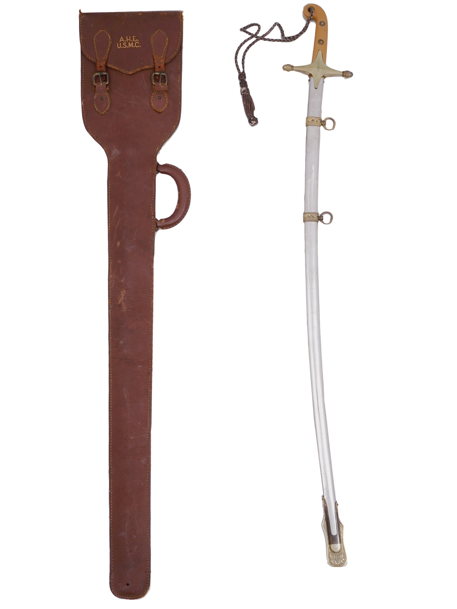 A US MARINE PARADE SWORD WITH LEATHER CARRYING CASE,