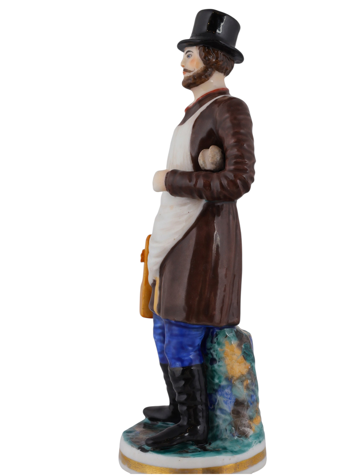 A RUSSIAN PORCELAIN FIGURE OF A GLAZIER, 19TH CENTURY