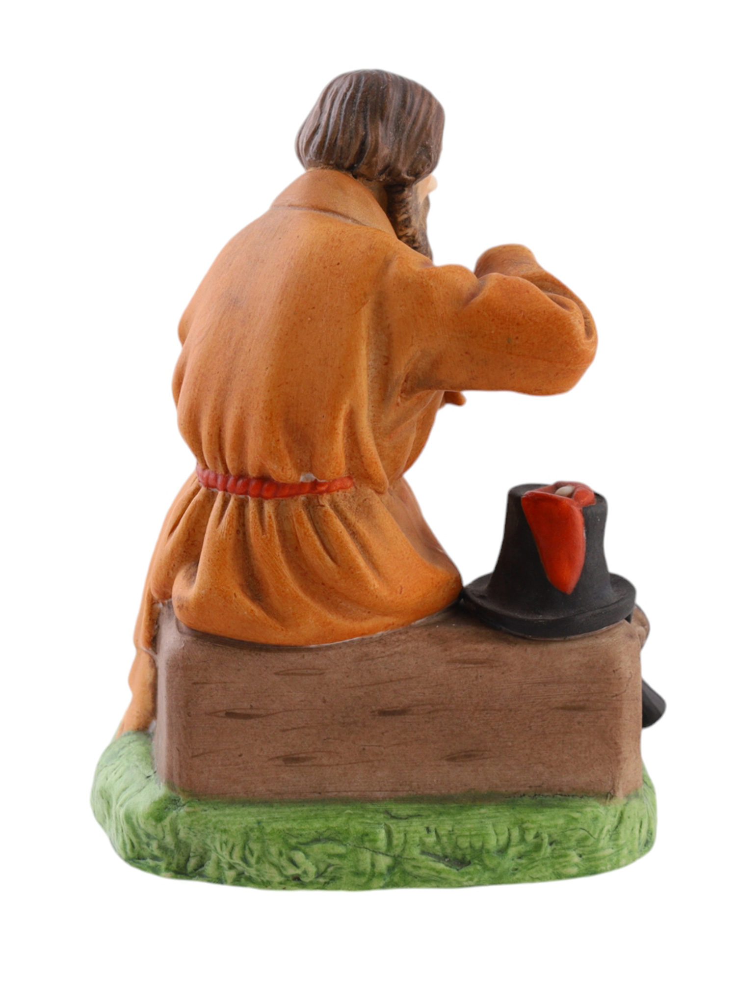 A RUSSIAN GARDENER PORCELAIN FIGURE, CIRCA 1890S