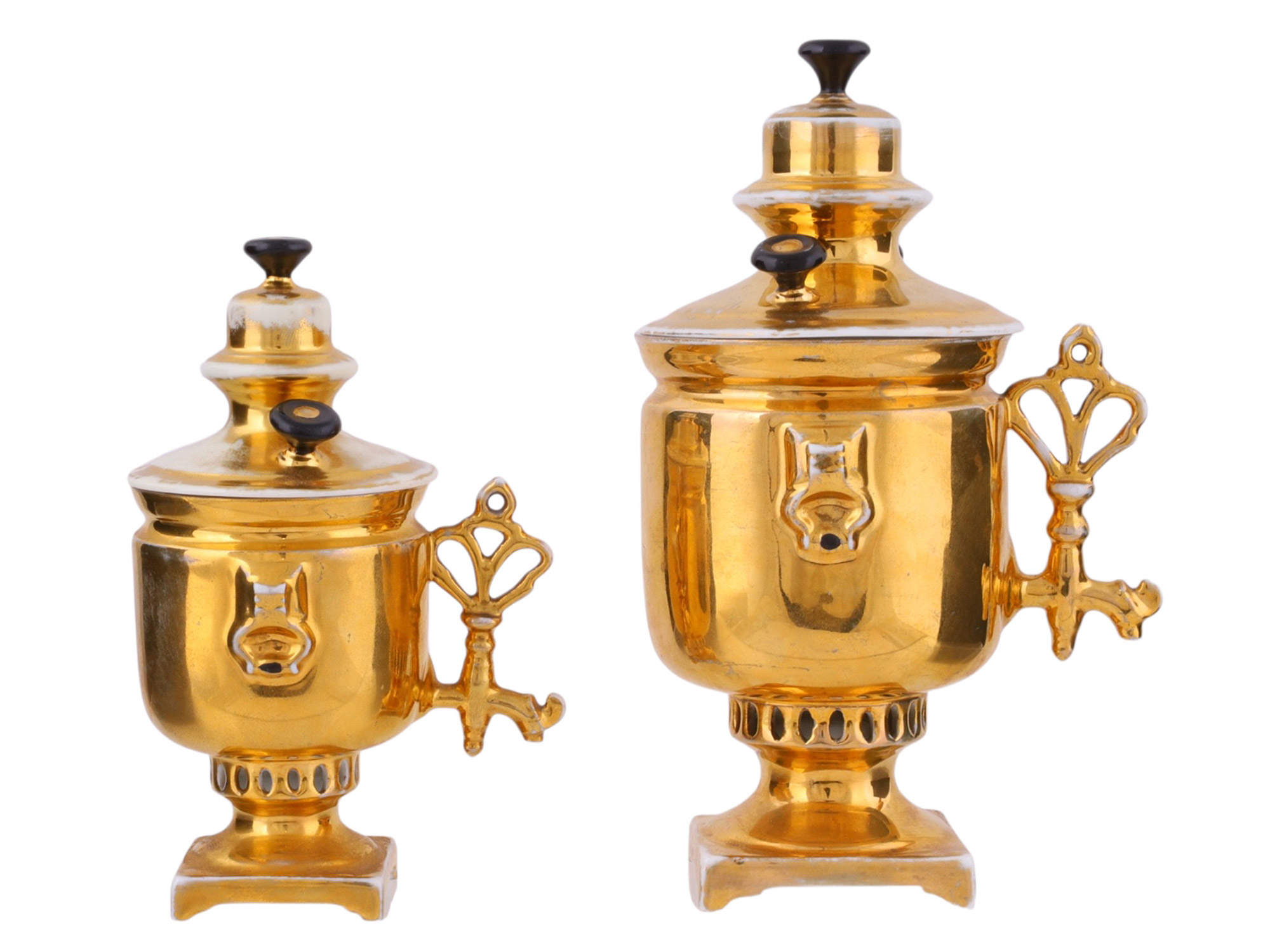 TWO RUSSIAN PORCELAIN MINIATURE SAMOVARS BY THE KUZNETSOV FACTORY, EARLY 20TH CENTURY