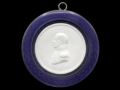 A RUSSIAN IMPERIAL PORCELAIN FACTORY BISCUIT PORCELAIN CAMEO OF FIELD MARSHAL BARCLAY DE TOLLY. S 