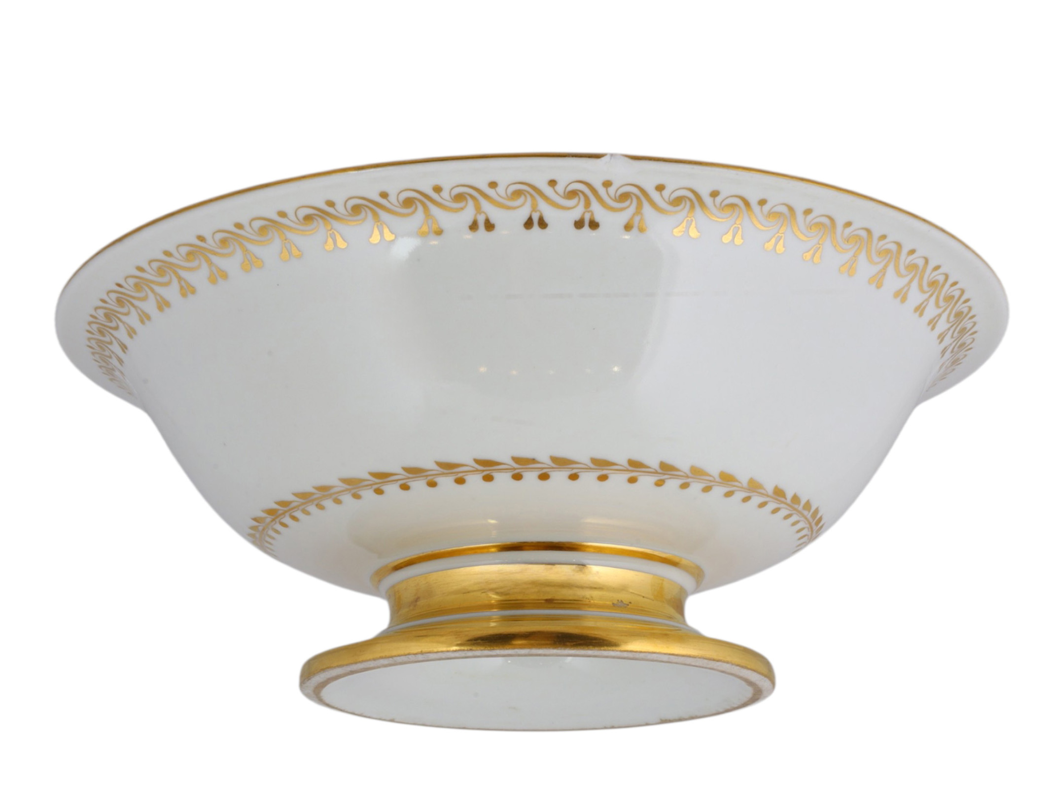A LARGE RUSSIAN PORCELAIN BOWL FROM THE BABIGON SERVICE BY THE IMPERIAL PORCELAIN FACTORY, ST. PETERSBURG, PERIOD OF NICHOLAS I, CIRCA 1840