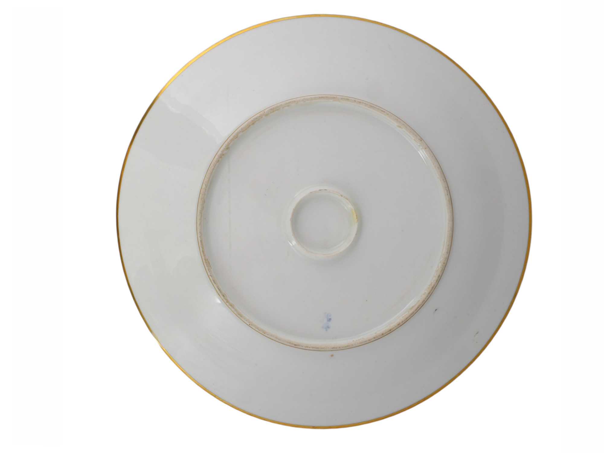 A LARGE RUSSIAN PORCELAIN CHARGER FROM THE BABIGON SERVICE BY THE IMPERIAL PORCELAIN FACTORY, ST. PETERSBURG, PERIOD OF NICHOLAS I, CIRCA 18
