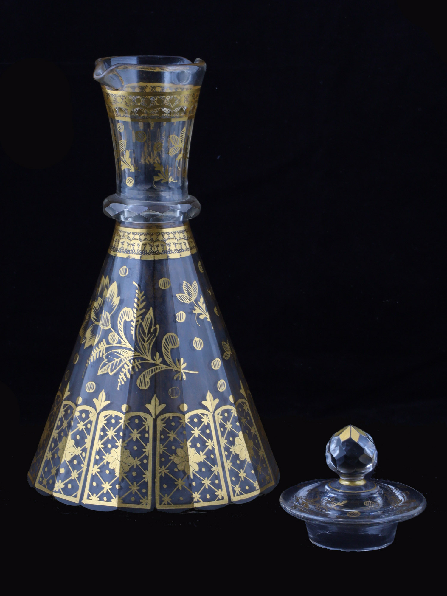 A RUSSIAN GILT-DECORATED CRYSTAL GLASS DECANTER BY THE NIKOLSKO-BAKHMETEV FACTORY, CA. 1860