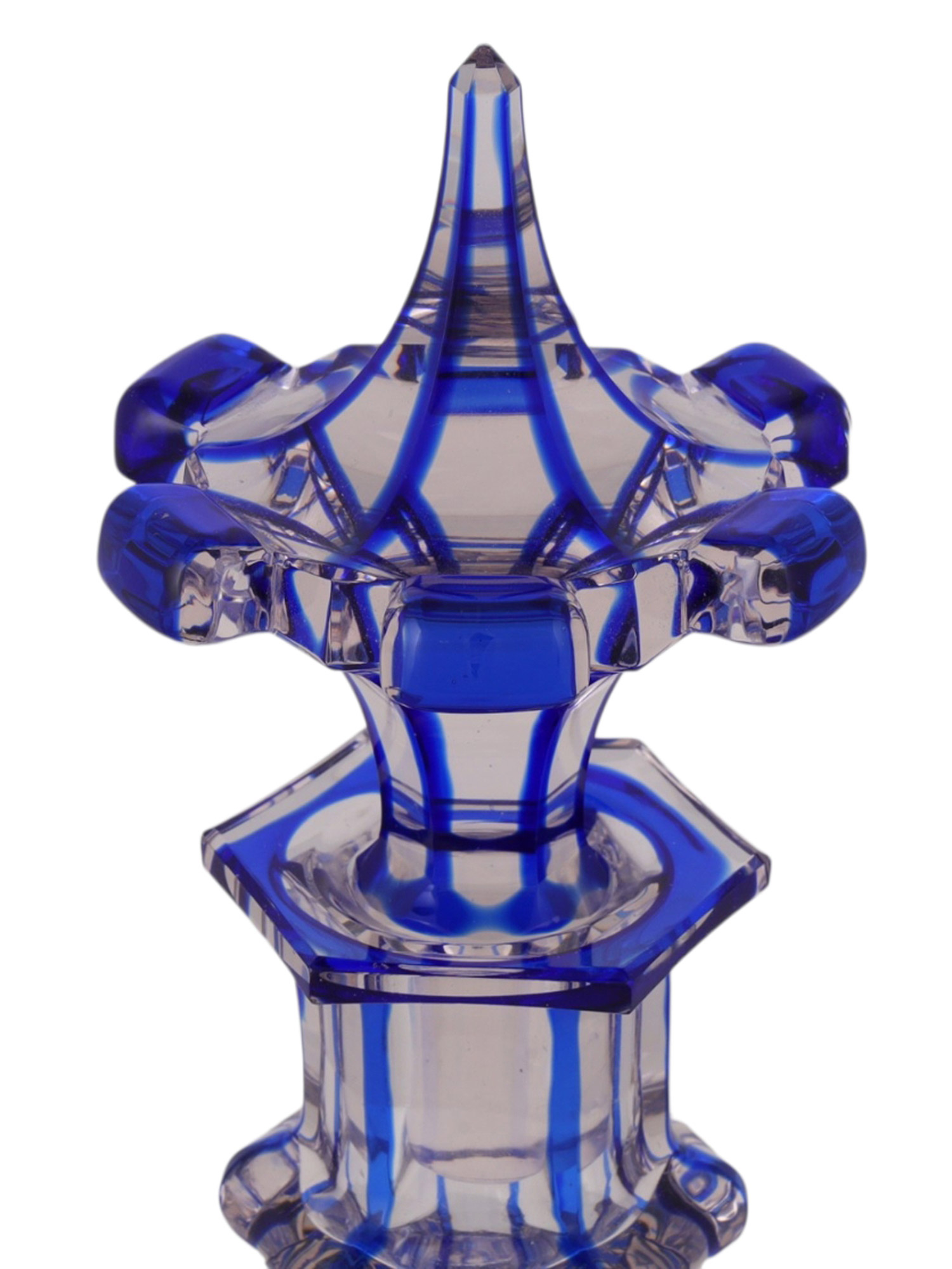 A RUSSIAN CUT-GLASS DECANTER AND STOPPER, IMPERIAL GLASS FACTORY, ST PETERSBURG, LATE 18TH–EARLY 19TH CENTURY