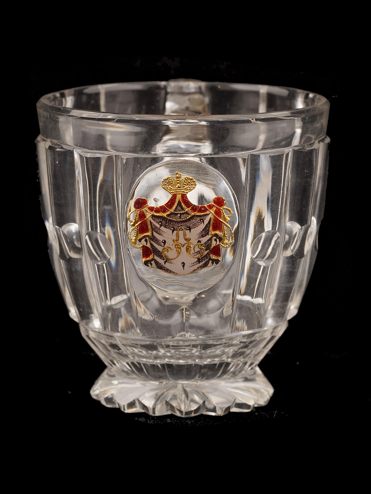 AN IMPERIAL RUSSIAN CUT-GLASS HANDLED CUP FROM A BANQUET SERVICE IMPERIAL GLASS FACTORY, ST PETERSBURG, CIRCA 1850S