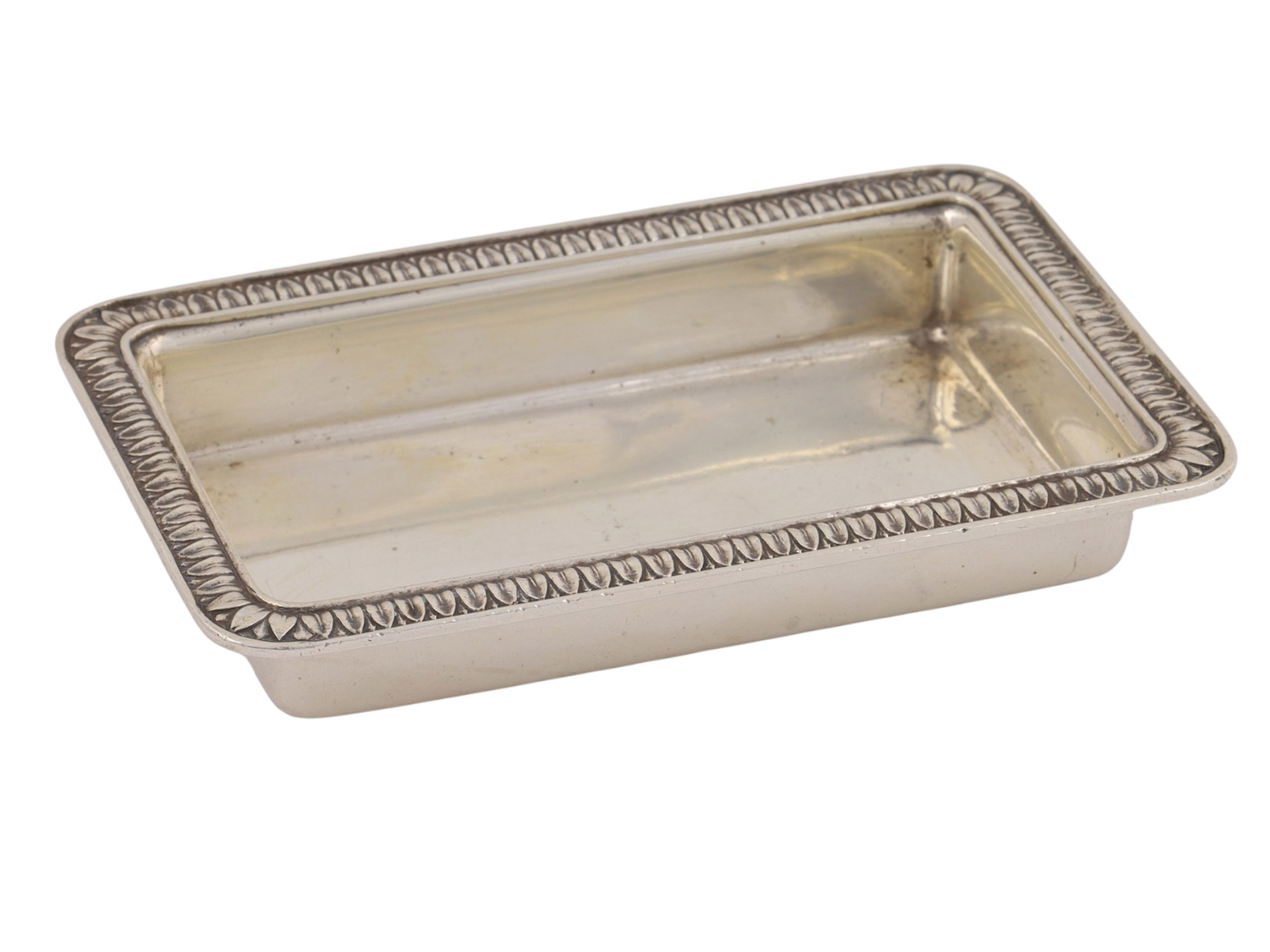 A FABERGÉ SILVER CALLING-CARD TRAY, WORKMASTER HJALMAR ARMFELT, ST PETERSBURG, 1908–1917