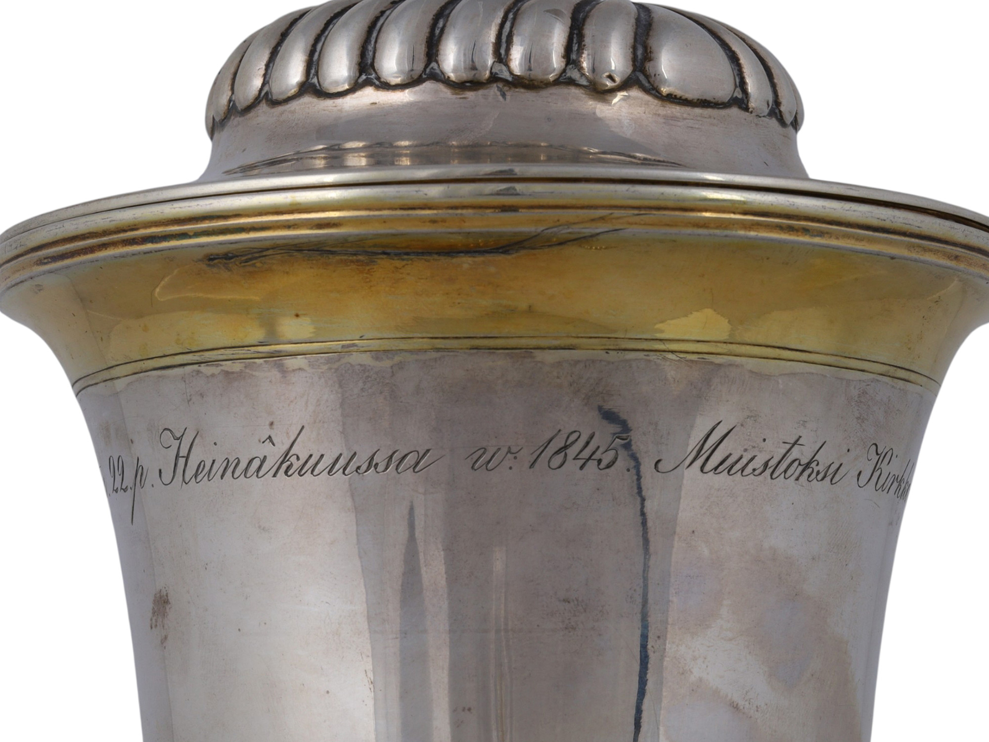A RUSSIAN PARCEL-GILT SILVER PRESENTATION CUP AND COVER HENRIK AUGUST LANG FOR NICHOLLS & PLINCKE, ST PETERSBURG, 1845