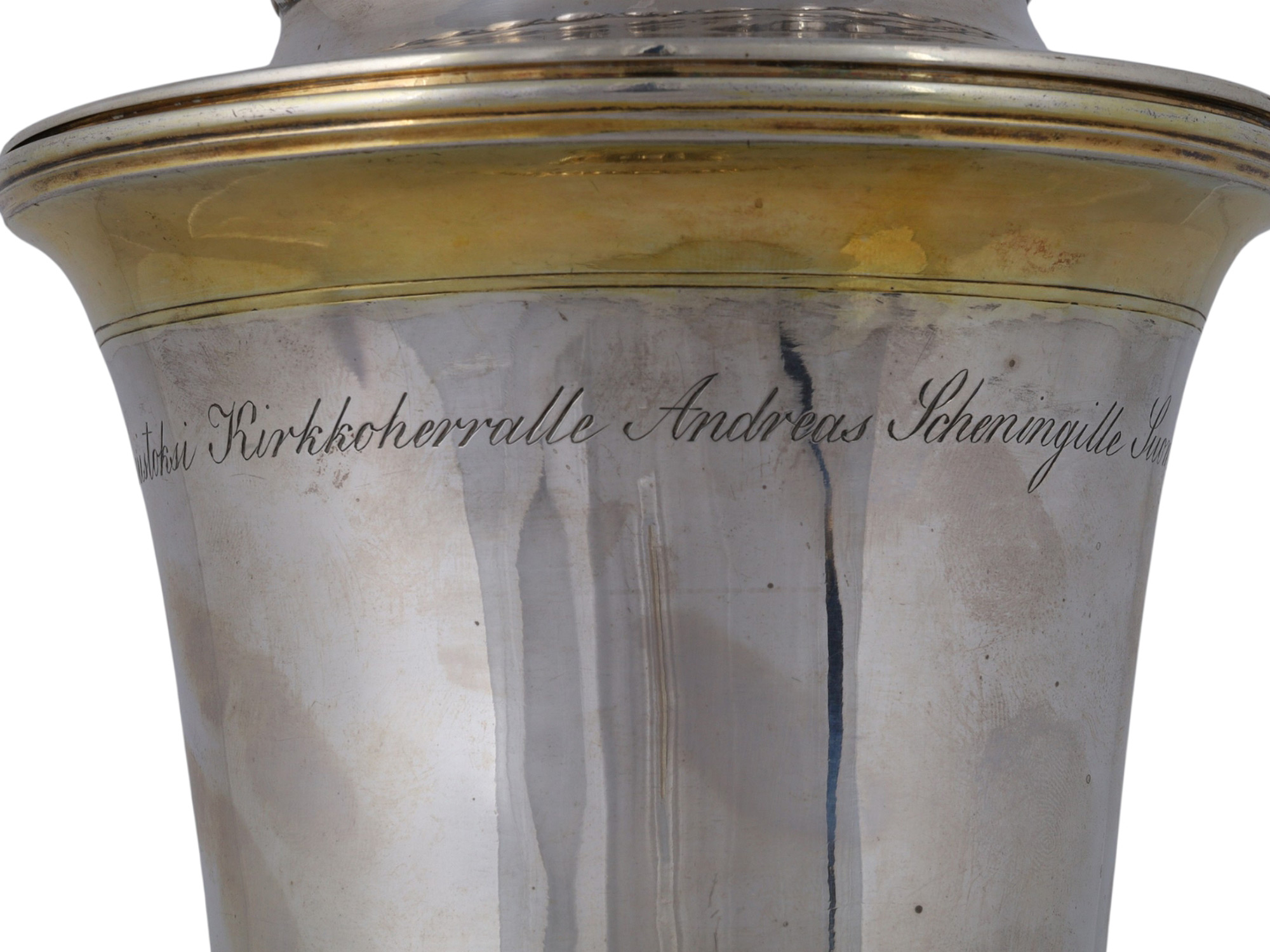A RUSSIAN PARCEL-GILT SILVER PRESENTATION CUP AND COVER HENRIK AUGUST LANG FOR NICHOLLS & PLINCKE, ST PETERSBURG, 1845