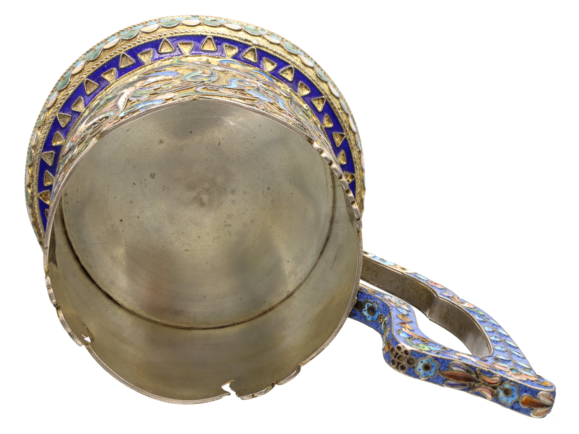 A RUSSIAN PARCEL-GILT-SILVER AND CLOISONNE ENAMEL TEA GLASS HOLDER
