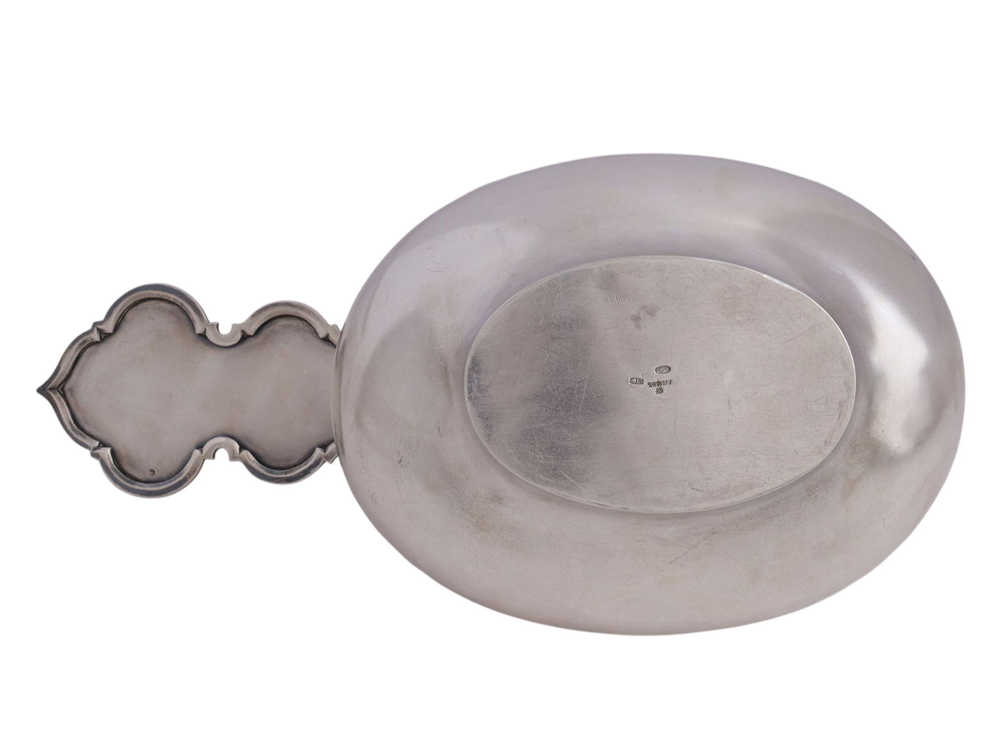 A LARGE RUSSIAN SILVER KOVSH, LIUBAVIN, 1899-1908