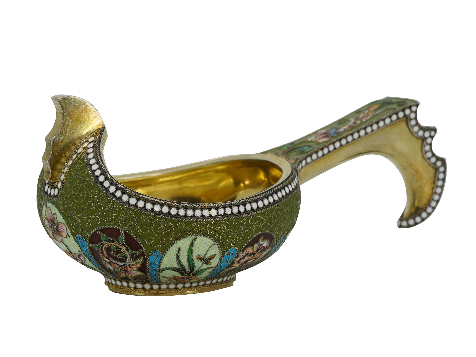 A BEAUTIFUL RUSSIAN SILVER-GILT AND ENAMEL KOVSH, MOSCOW, 1908-17