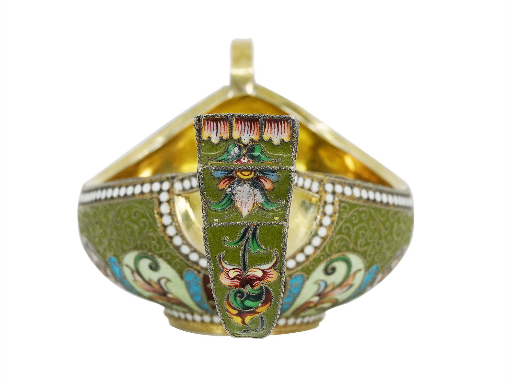 A BEAUTIFUL RUSSIAN SILVER-GILT AND ENAMEL KOVSH, MOSCOW, 1908-17