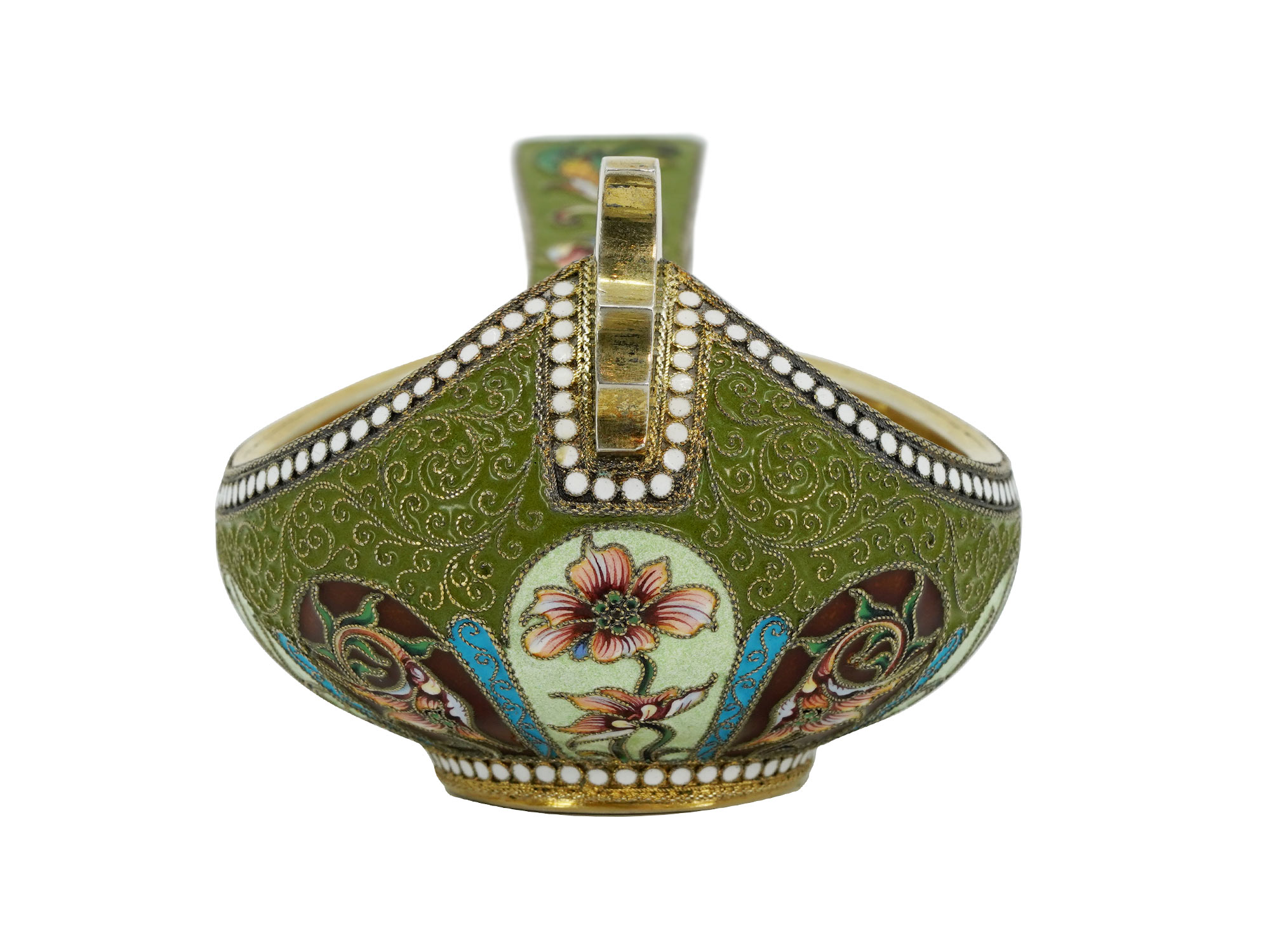 A BEAUTIFUL RUSSIAN SILVER-GILT AND ENAMEL KOVSH, MOSCOW, 1908-17