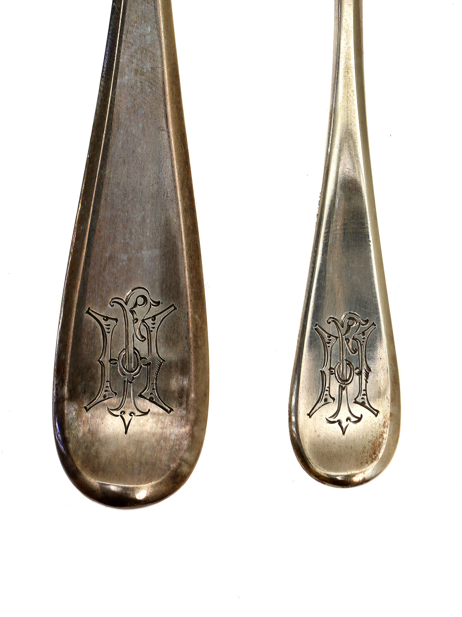 A RUSSIAN CASED SILVER TEA SET, GRACHEV BROS., 1908-1917