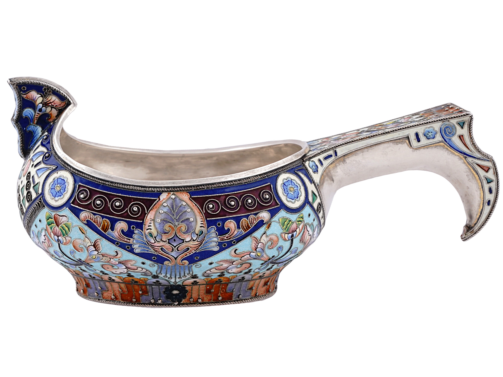 A RUSSIAN SILVER AND ENAMEL KOVSH, 20TH ARTEL, MOSCOW, 1908-17