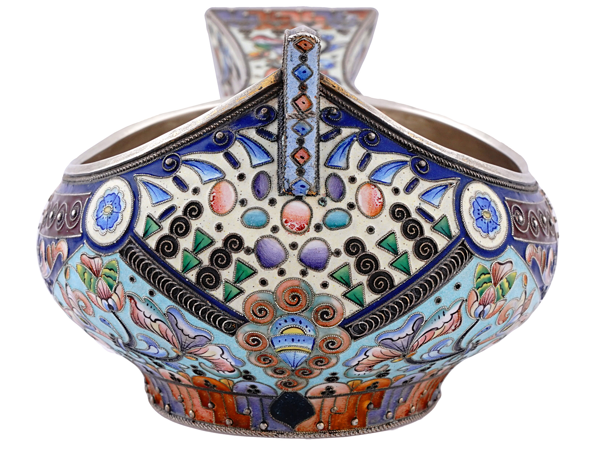 A RUSSIAN SILVER AND ENAMEL KOVSH, 20TH ARTEL, MOSCOW, 1908-17