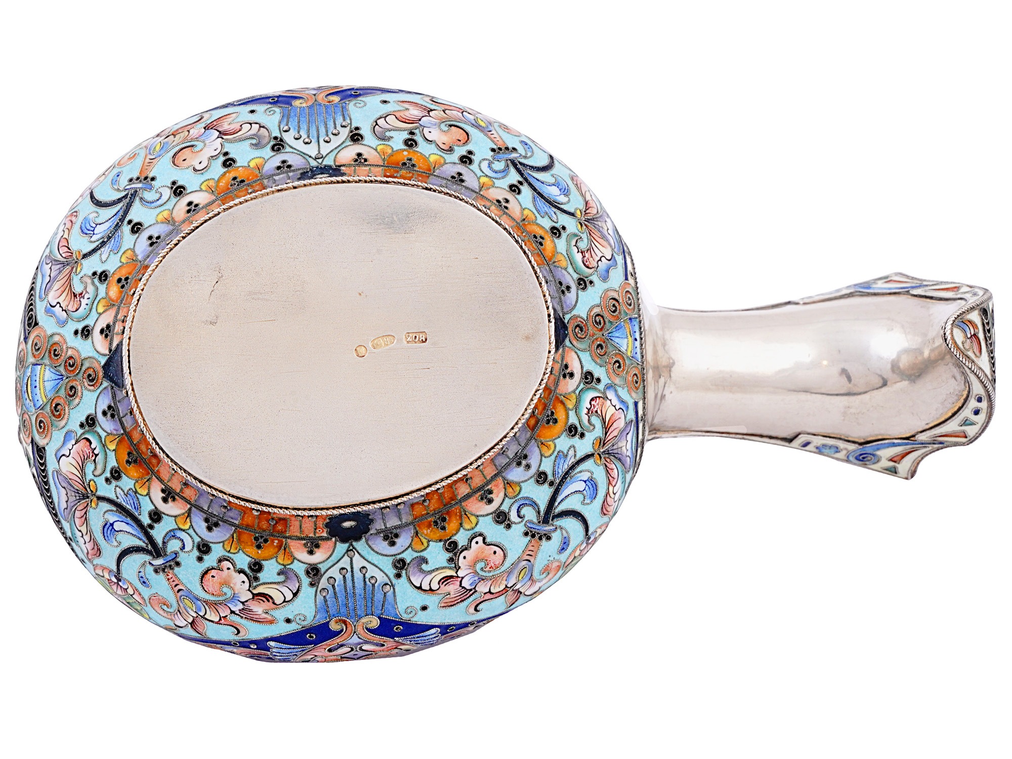 A RUSSIAN SILVER AND ENAMEL KOVSH, 20TH ARTEL, MOSCOW, 1908-17