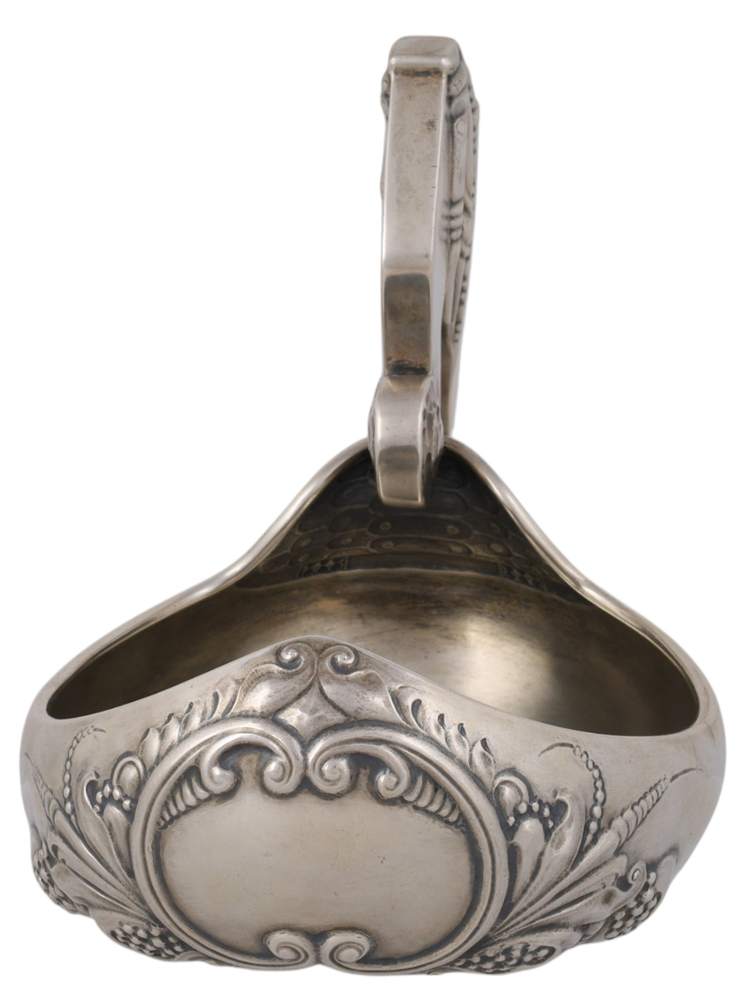 A LARGE RUSSIAN SILVER KOVSH IN PAN-SLAVIC STYLE, MOSCOW, 1908-17