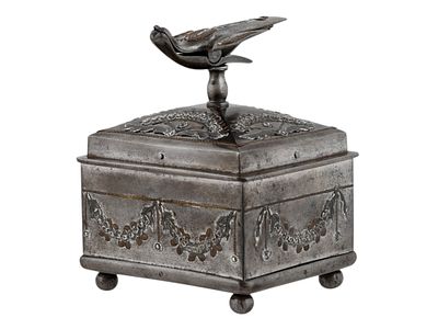 A RARE RUSSIAN BRASS-INLAID TULA STEEL SEWING BOX WITH BIRD-FORM THREAD HOLDER, CIRCA 1810. Russi 