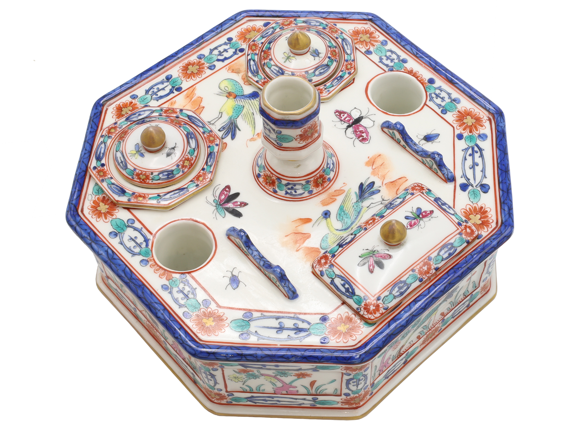 A CHANTILLY PORCELAIN DESK INKSTAND, FIRST PERIOD, 18TH CENTURY