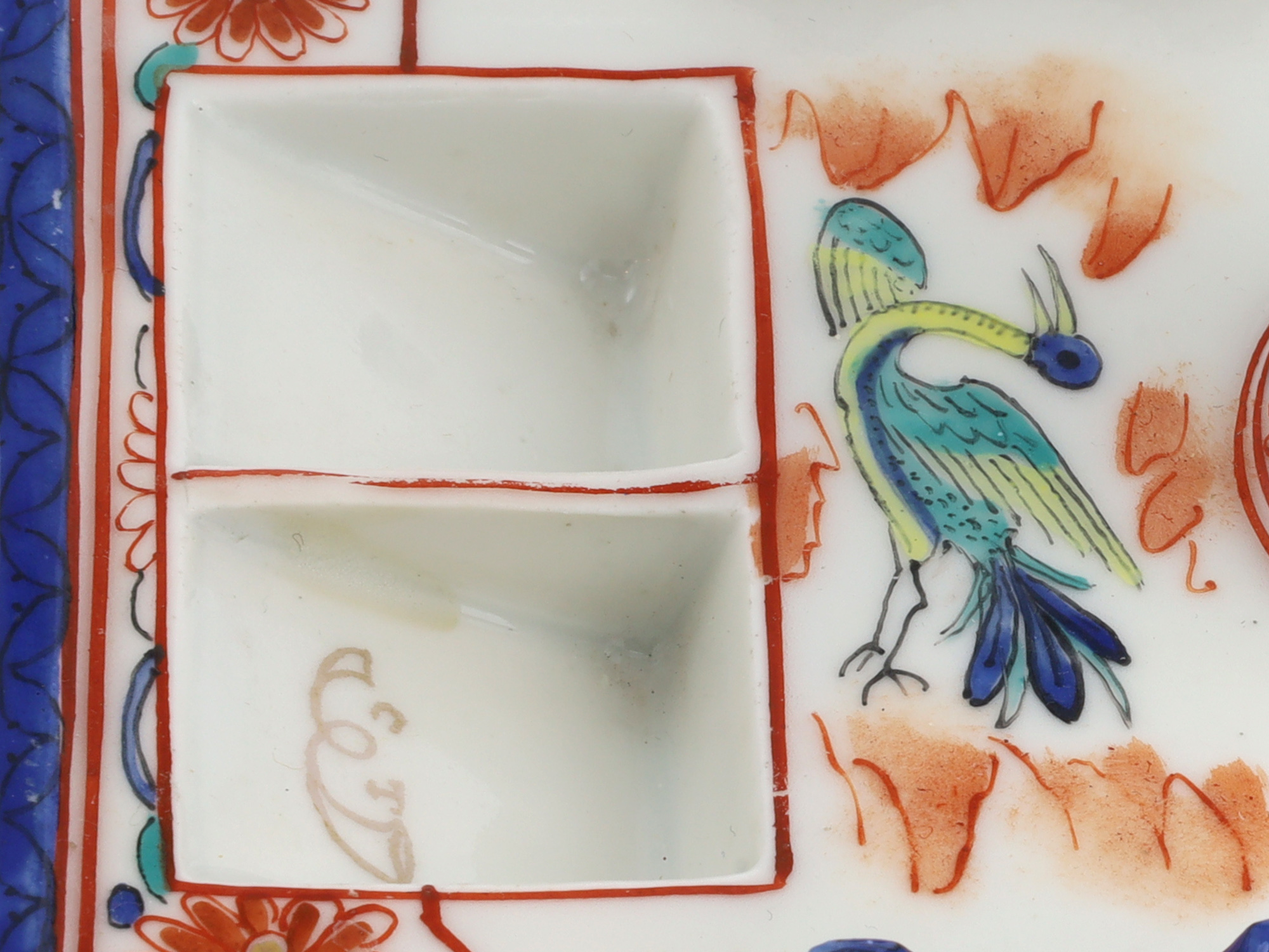 A CHANTILLY PORCELAIN DESK INKSTAND, FIRST PERIOD, 18TH CENTURY