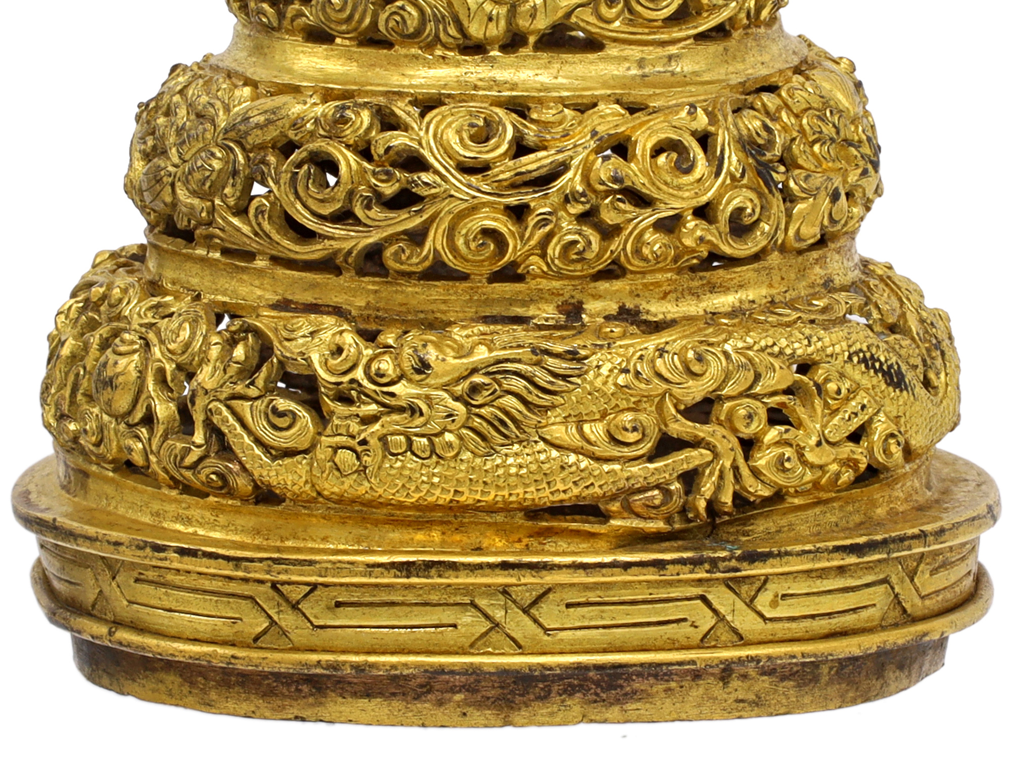 A CHINESE GILT-BRONZE OPENWORK CENSER LID, QING DYNASTY, 18TH-19TH CENTURY