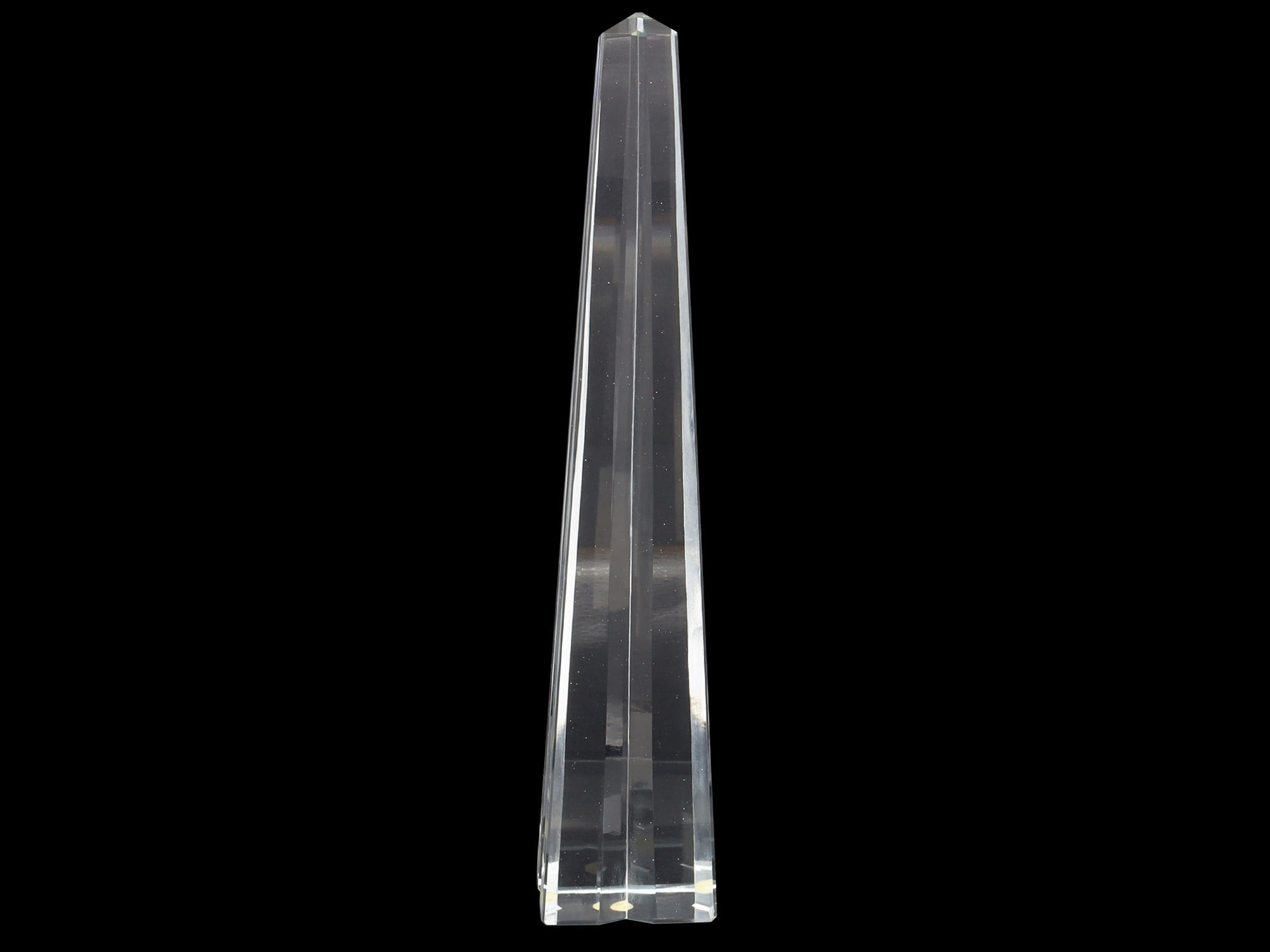 A TALL FACETED CLEAR CRYSTAL GLASS OBELISK, CA. 1970