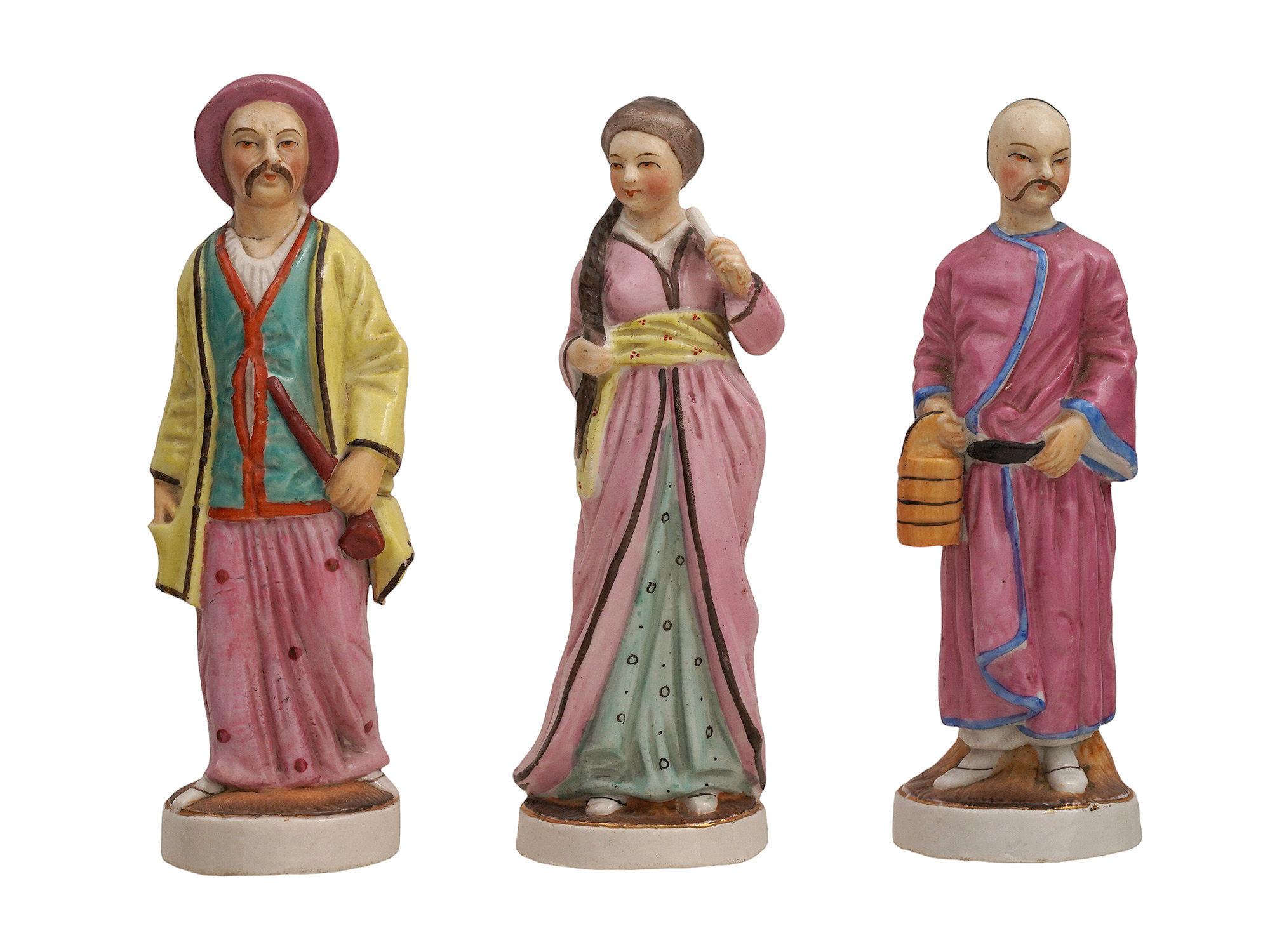 A SET OF THREE PAINTED CHINESE PORCELAIN FIGURES, 19TH CENTURY