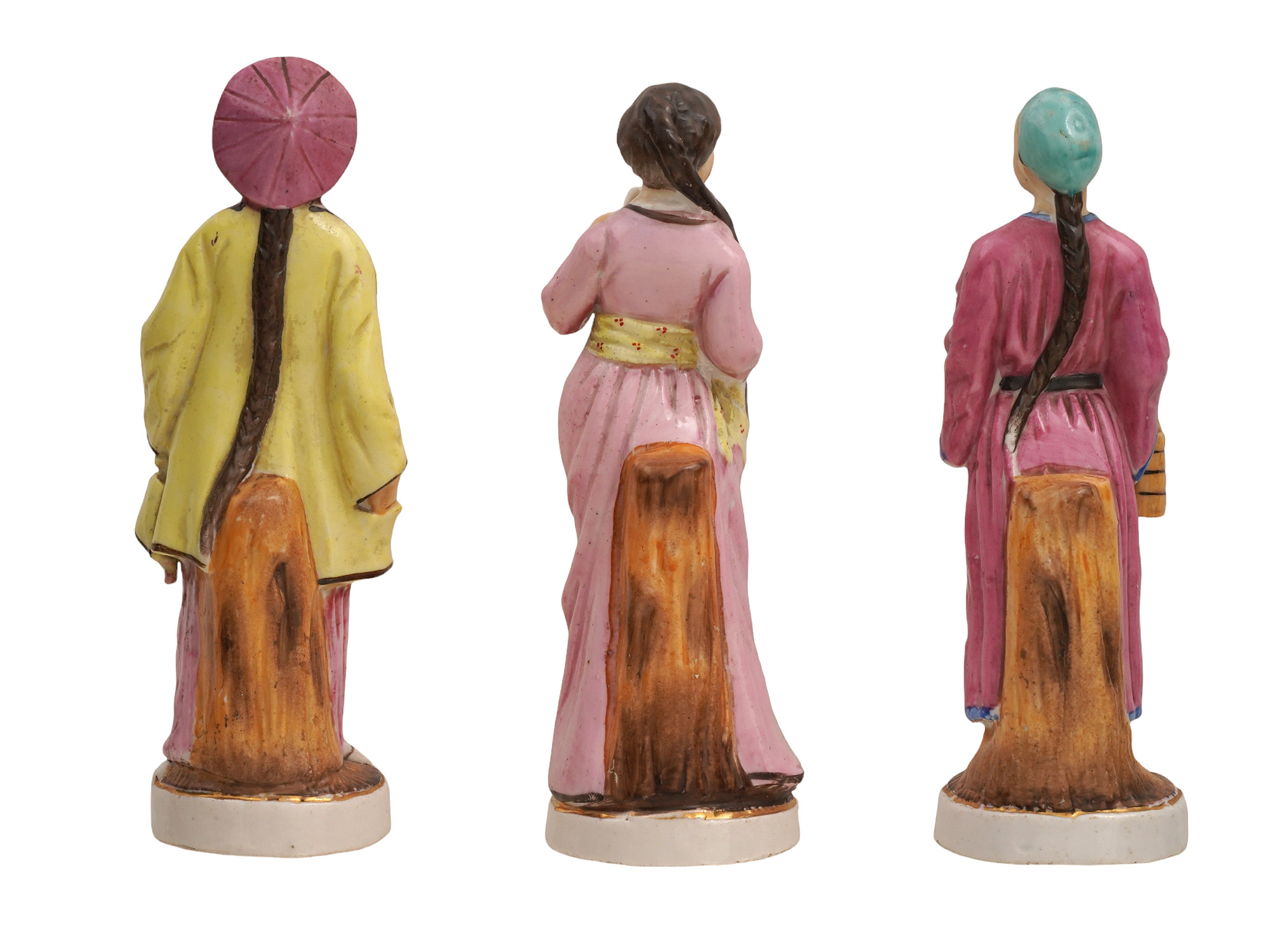 A SET OF THREE PAINTED CHINESE PORCELAIN FIGURES, 19TH CENTURY