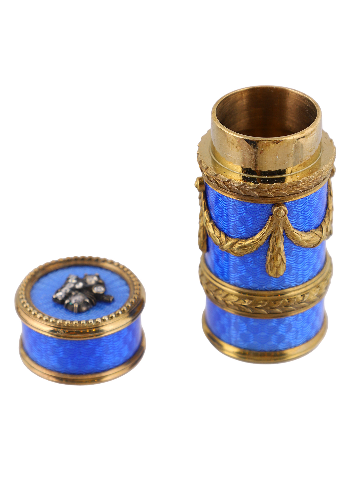 A RUSSIAN GOLD-MOUNTED DIAMOND-SET GUILLOCHÉ ENAMEL CIGARETTE HOLDER