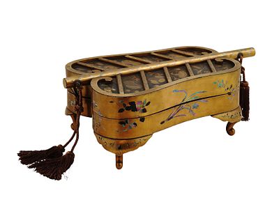 A JAPANESE MEIJI ERA LACQUERED FAN-FORM BOX. Large Japanese wooden box modeled in a shape of 