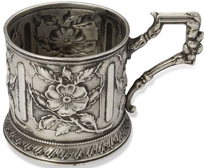 RUSSIAN SILVER GLASS HOLDER WITH EMBOSSED AND CHASED FLOWERS
Gustav Klingert, Moscow, 1899-1908. 